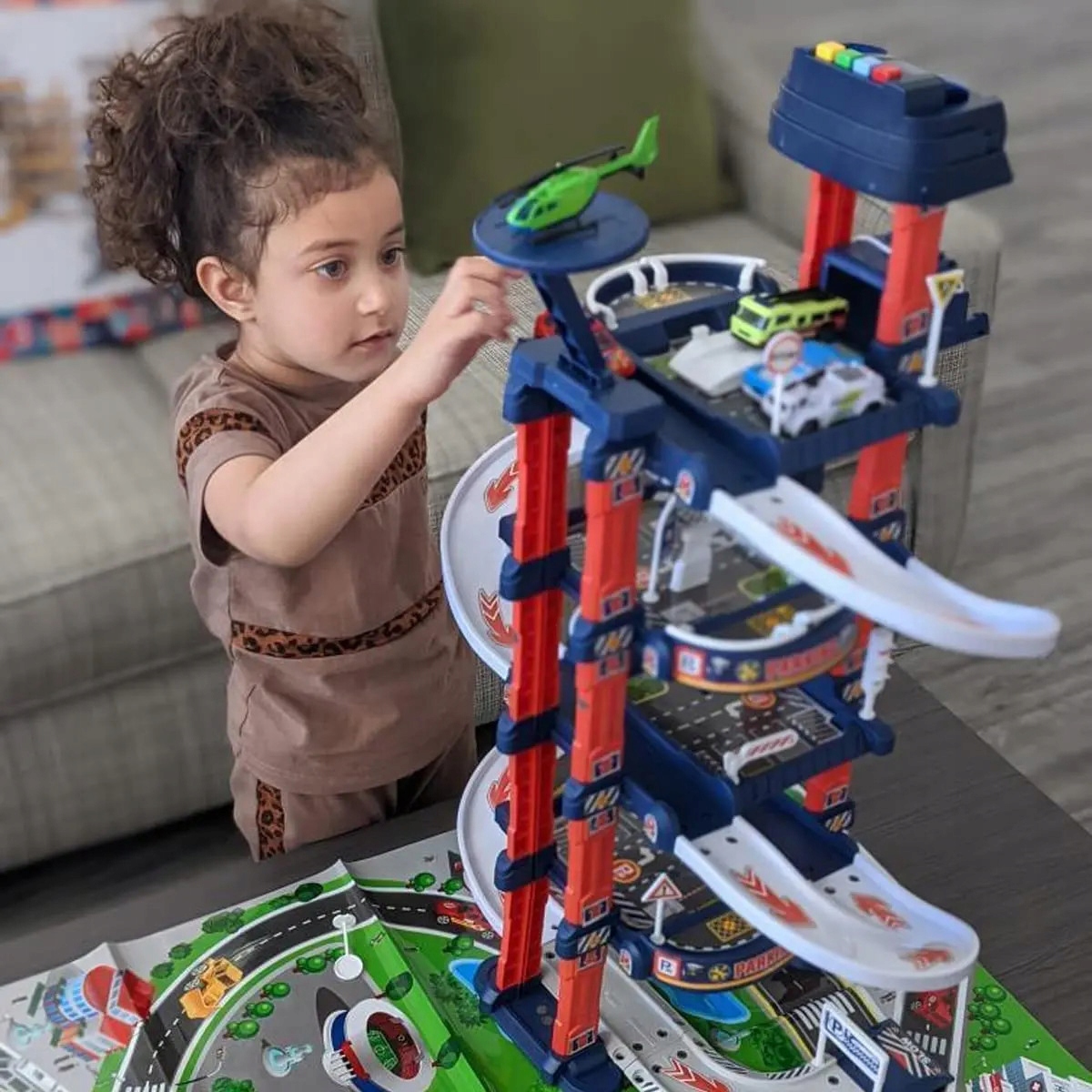 PARKOLÓ TÖBBSZINTES GARÁZS INTERAKTÍV LIFT SZETT 4 SZINT AJÁNDÉK Modell 660-A328