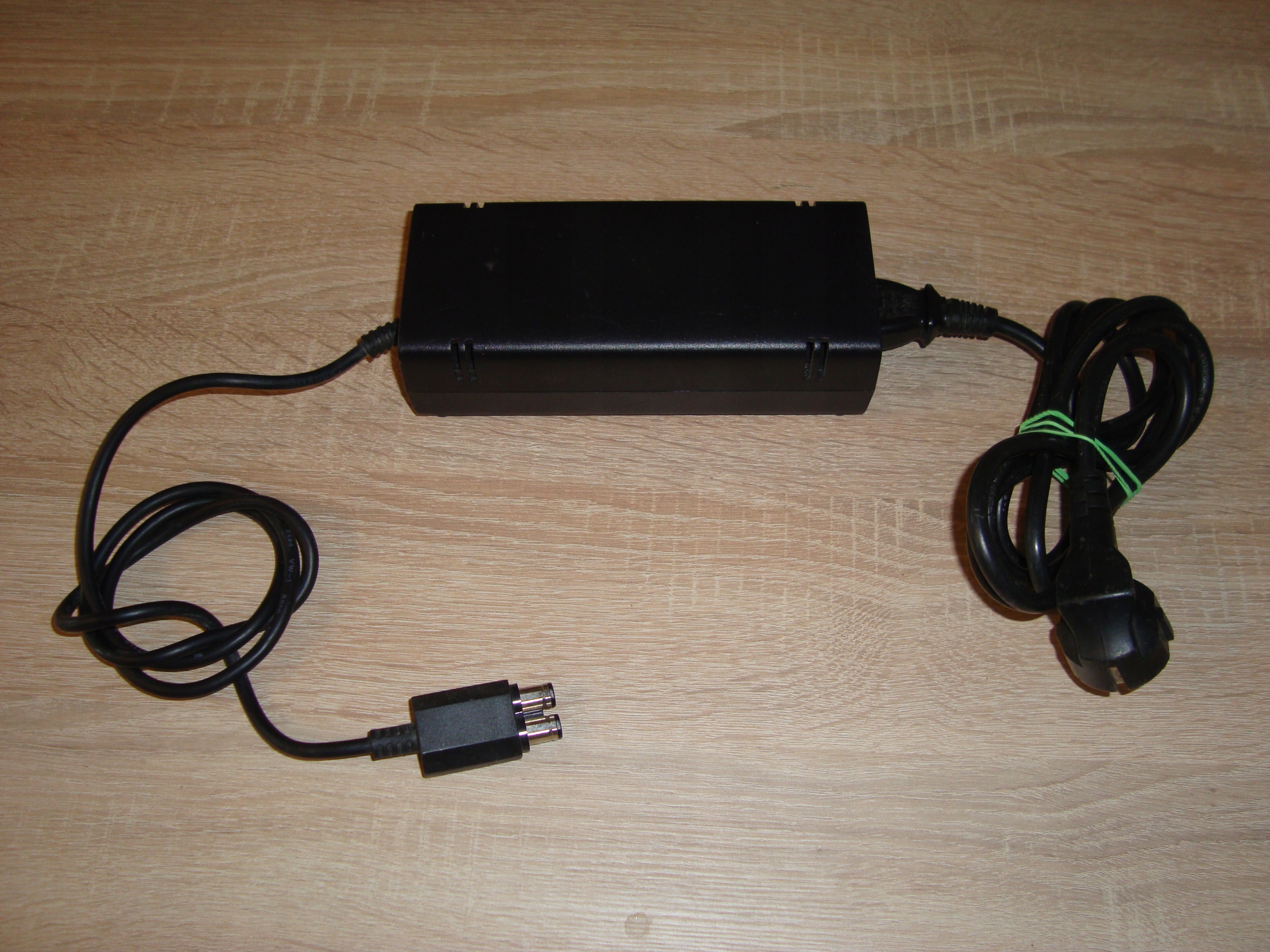 Zasilacz Xbox 360 Slim 135W czarny