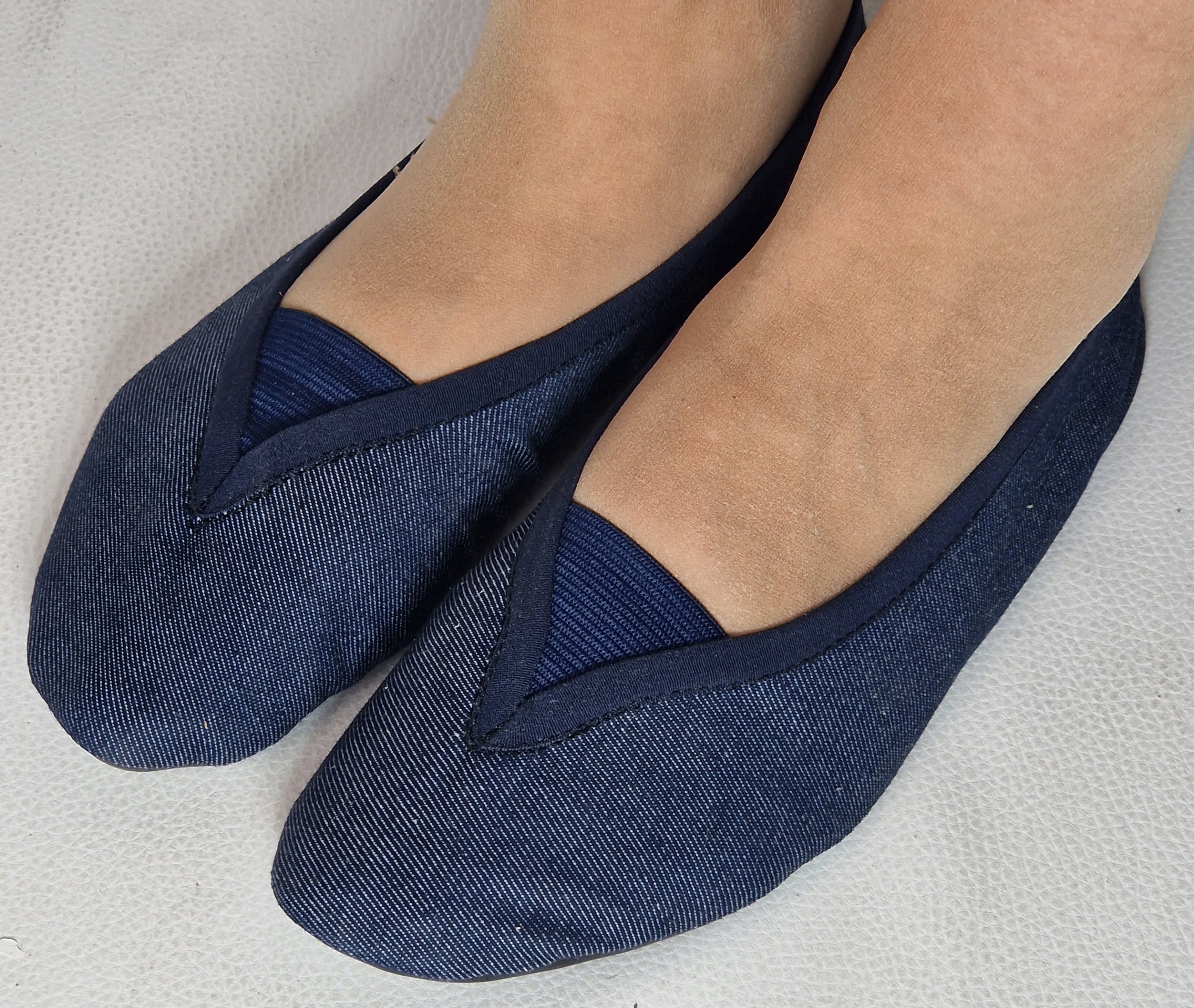 Kapcie, wywrotki, jeansowe baletki domowe R.35 Model wywrotki