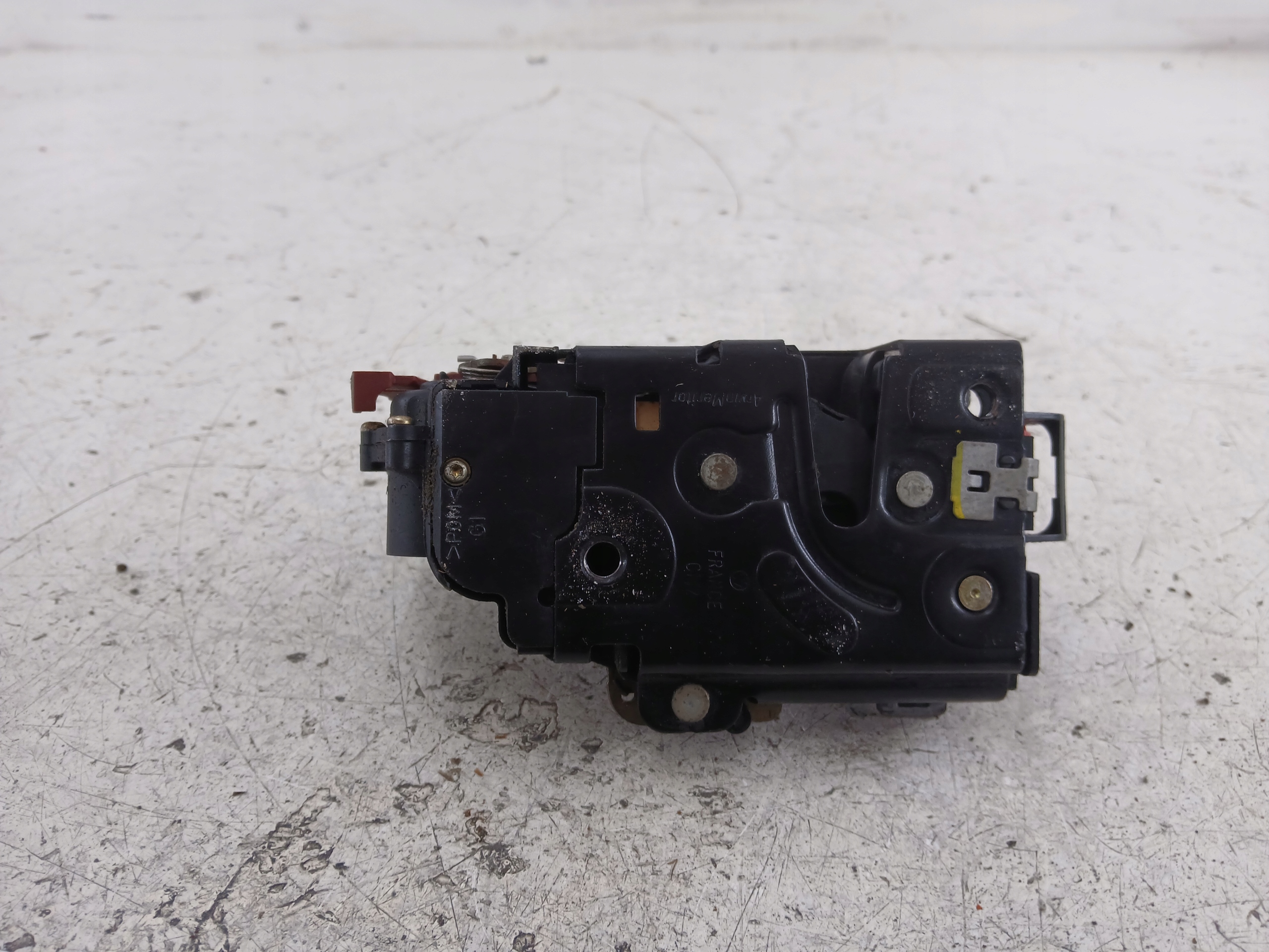 VW TOURAN and lock door left front 3D1837015