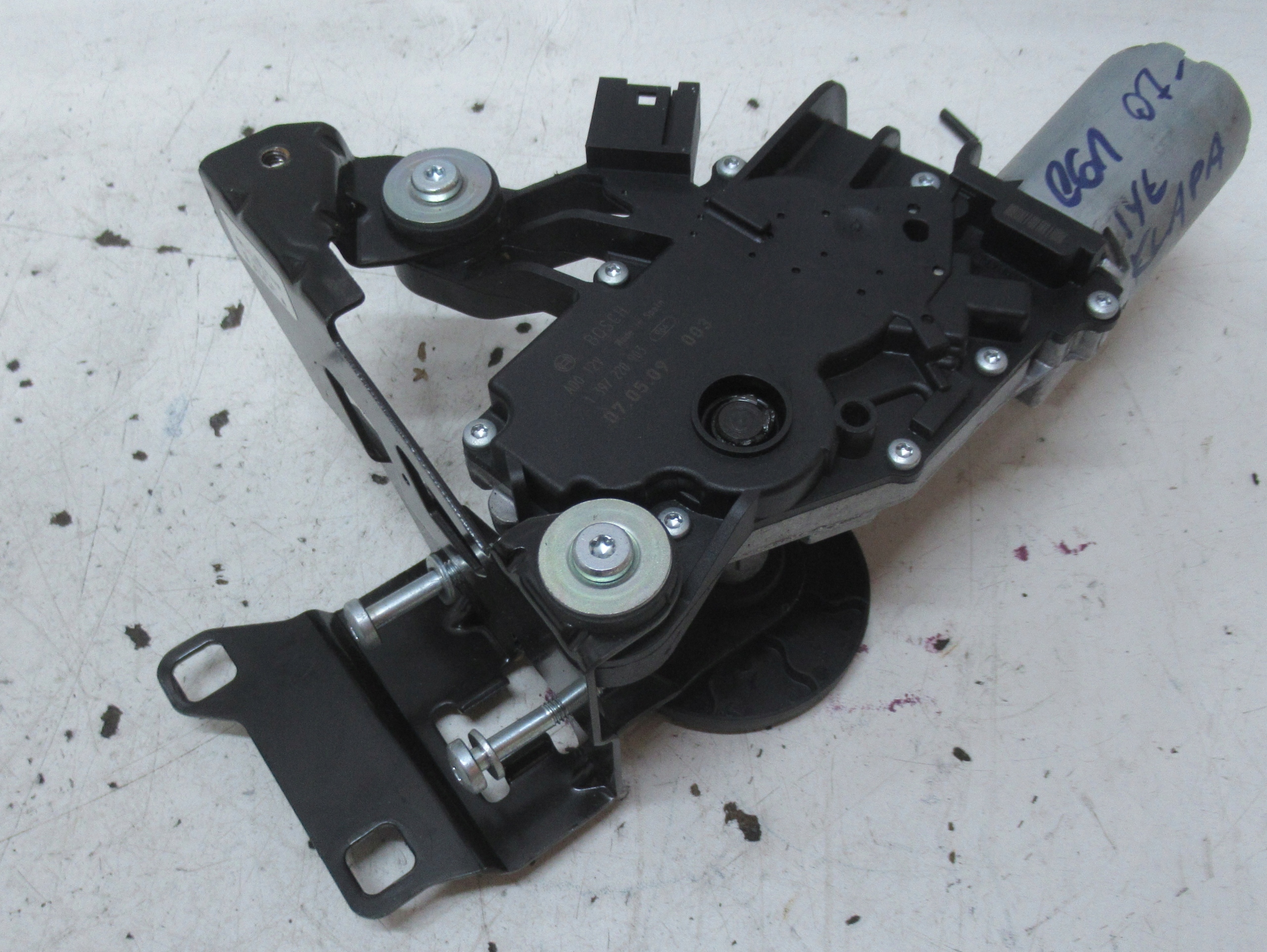 BMW E61 07R motor ablaktörlők far 7171564