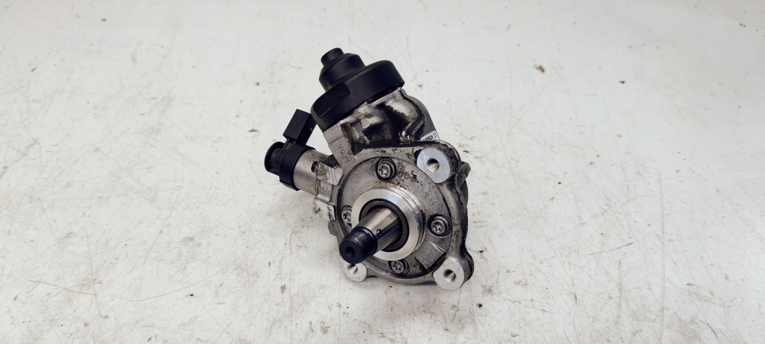 feed pump CR AUDI A4 A5 A6 2.0 TDI 03L130755AC *1*