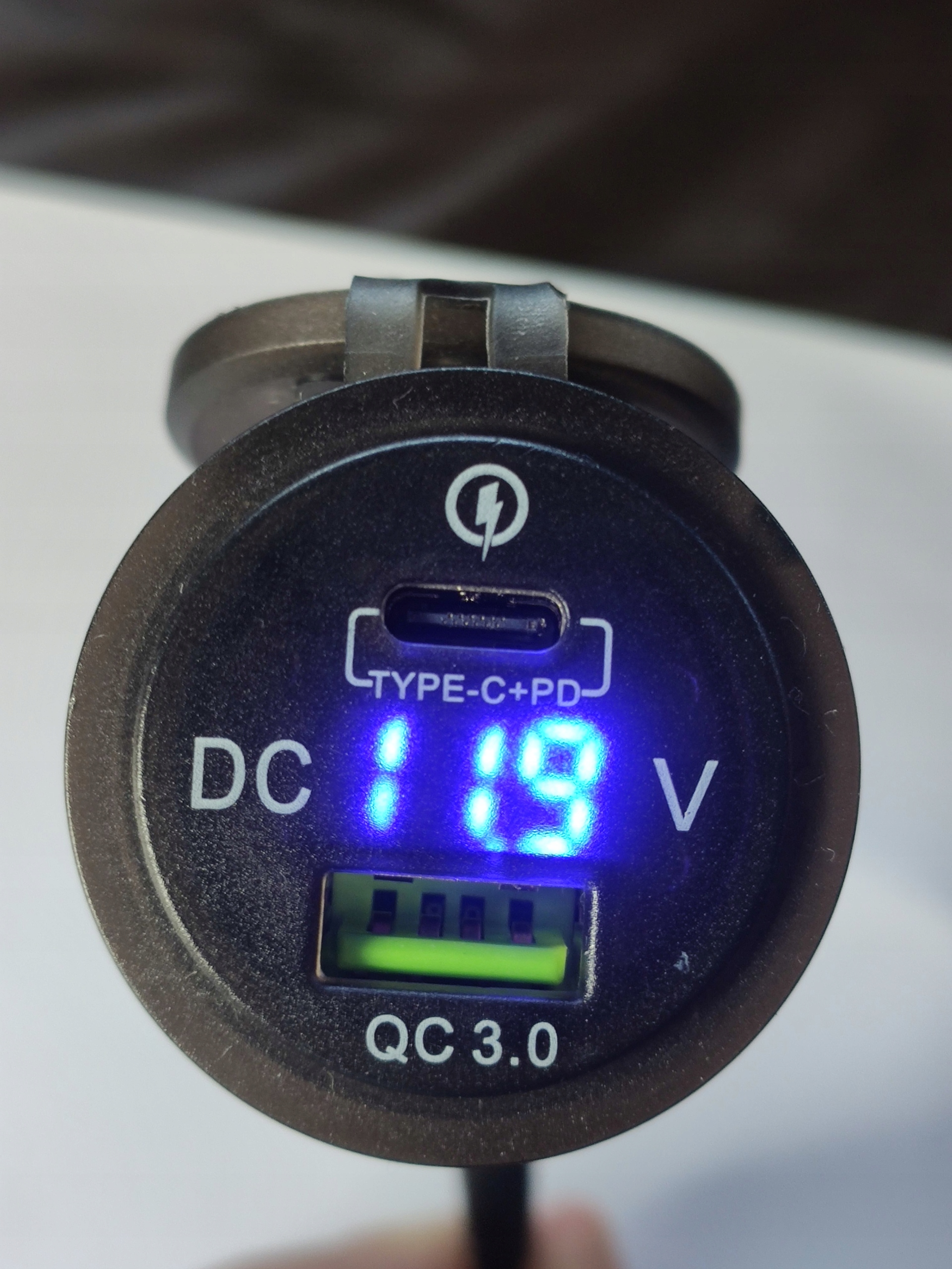 Ładowarka USB QC3 TYPE C+PD Yamaha Tenere 700 T7