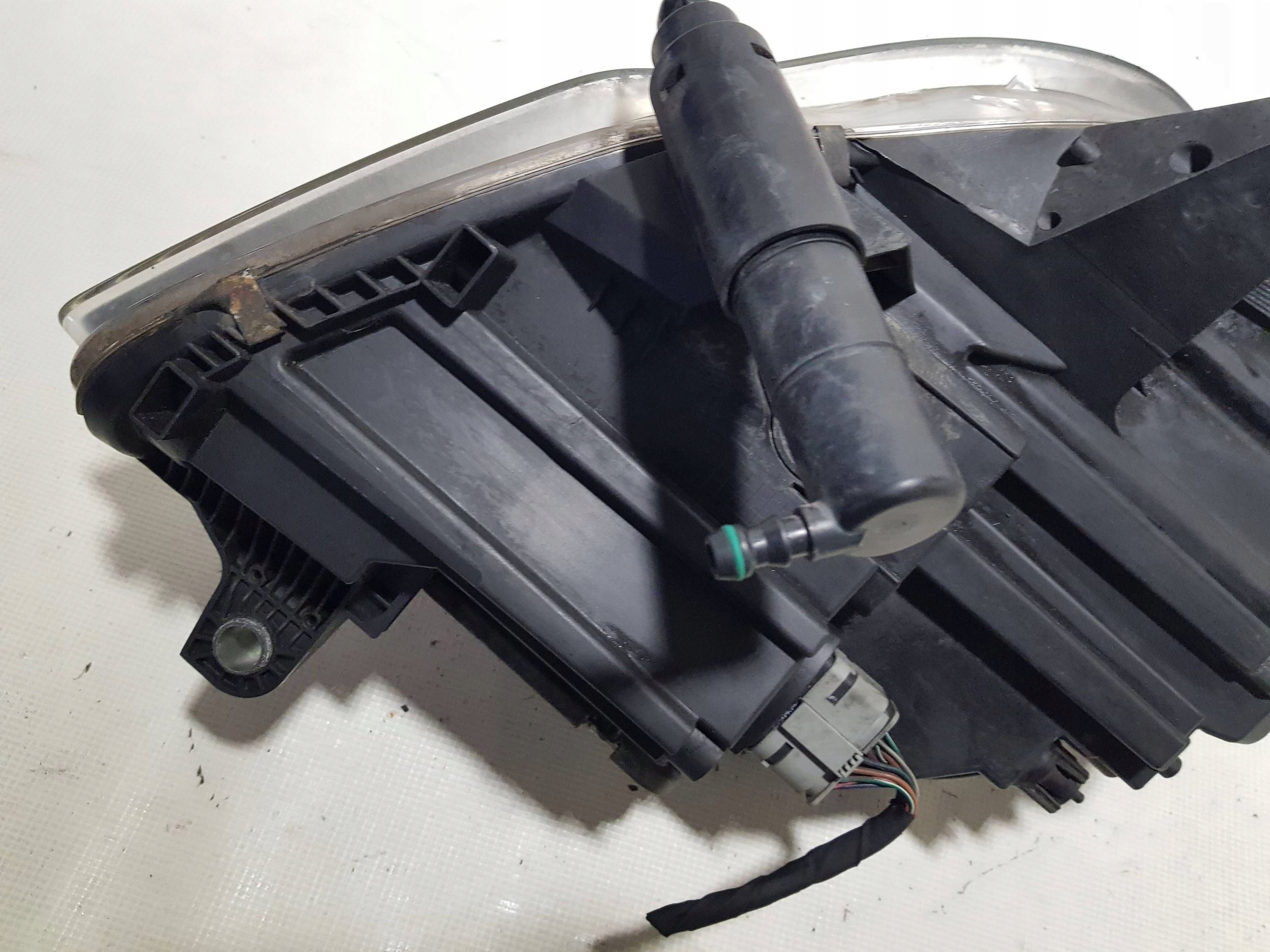 MERCEDES R-KLASA W251 LIFT light XENON left front ANGLIK