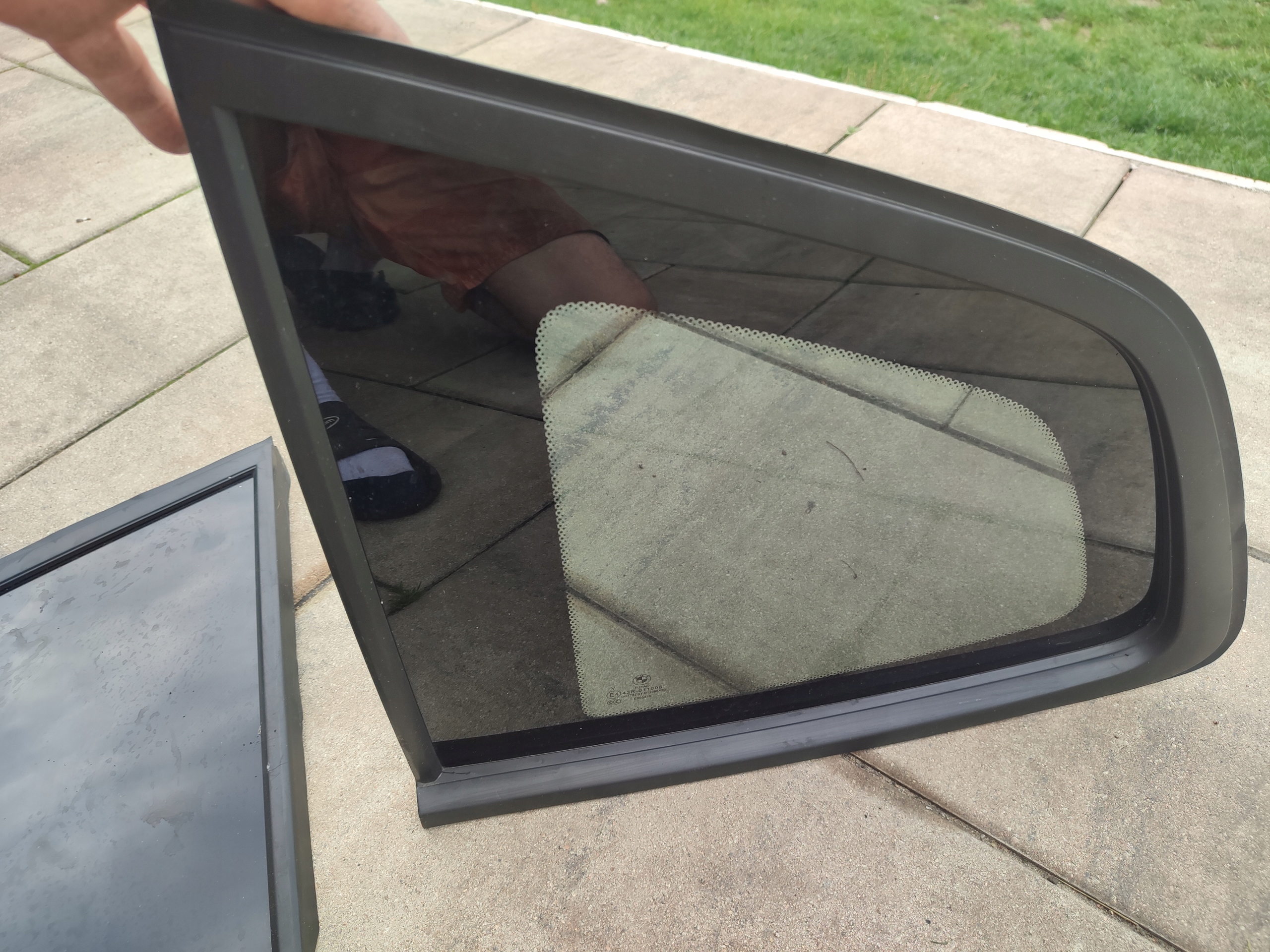 Szyba karoseryjna tył boczna prawa lewa BMW X3 G01 Typ samochodu 4x4/SUV Samochody osobowe