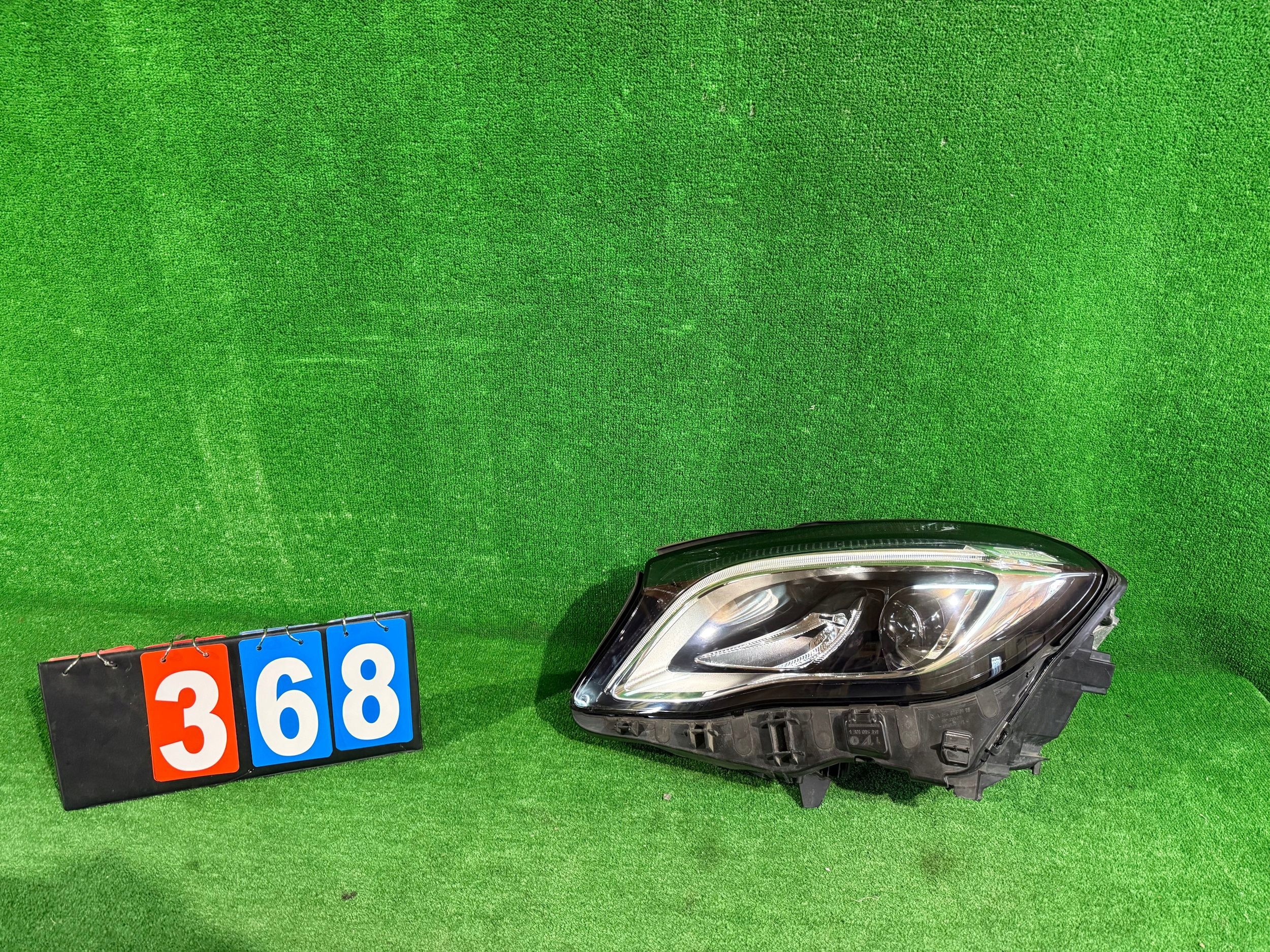REFLEKTOR left MERCEDES GLA LIFT 17-19 W156