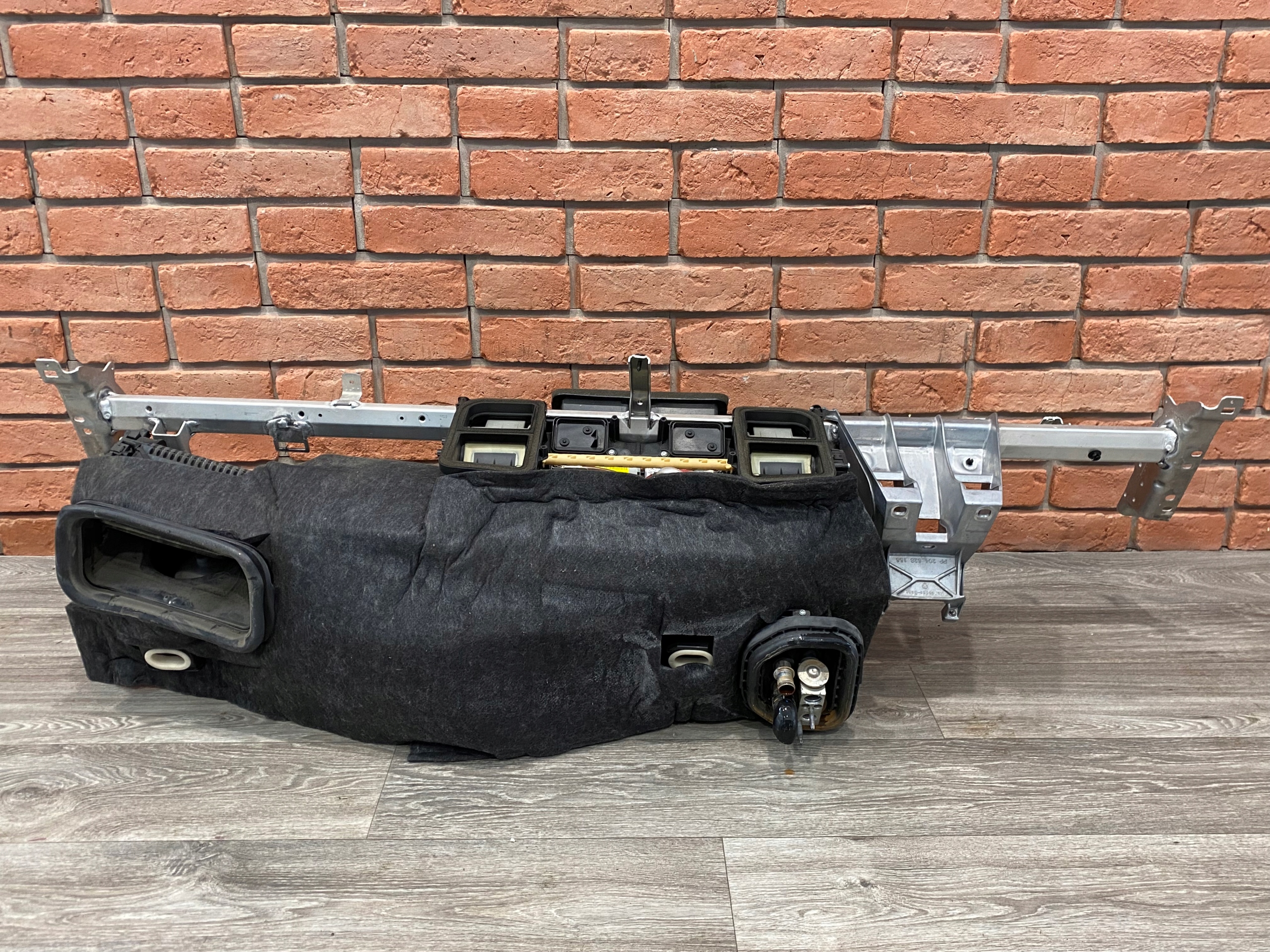 MERCEDES W212 218 NAGRZEWNICA BELKA WSPORNIK DESKI Producent części BMW OE