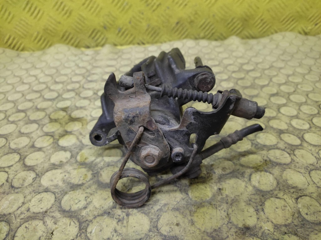 AUDI A6 C5 2.5 TDI bremssattel bremse sattel brems- links heck