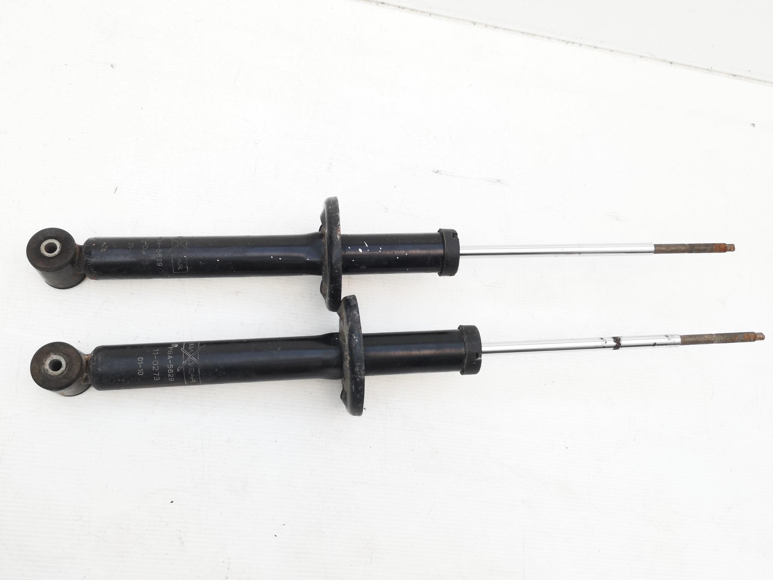 Daihatsu Terios AMORTYZATOR TYŁ 05r