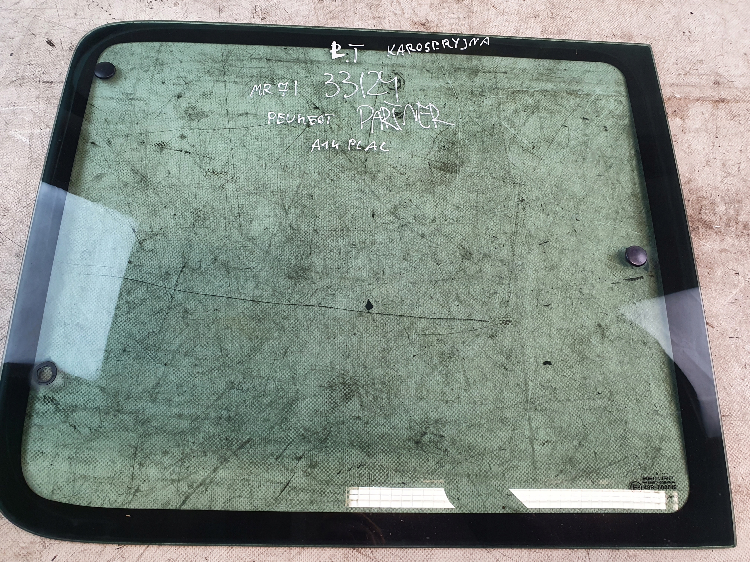 window bodywork left rear part PEUGEOT PARTNER and LIFT