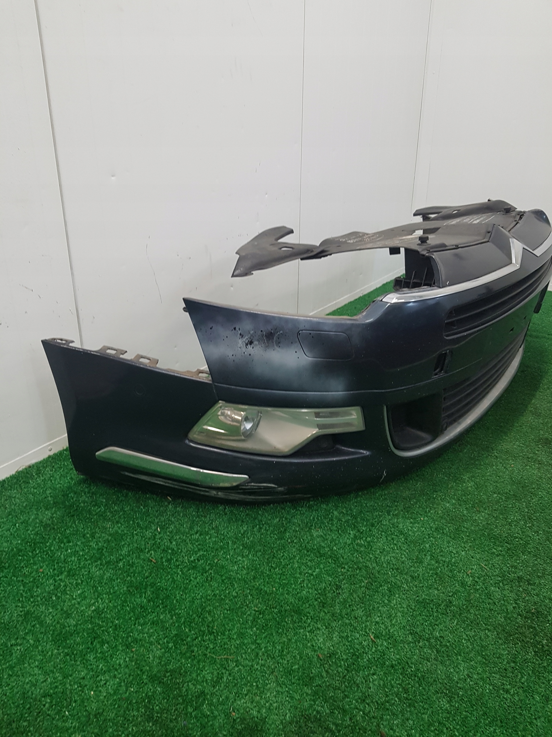 bumper front front CITROEN C5 III 2009 KOD KGNC