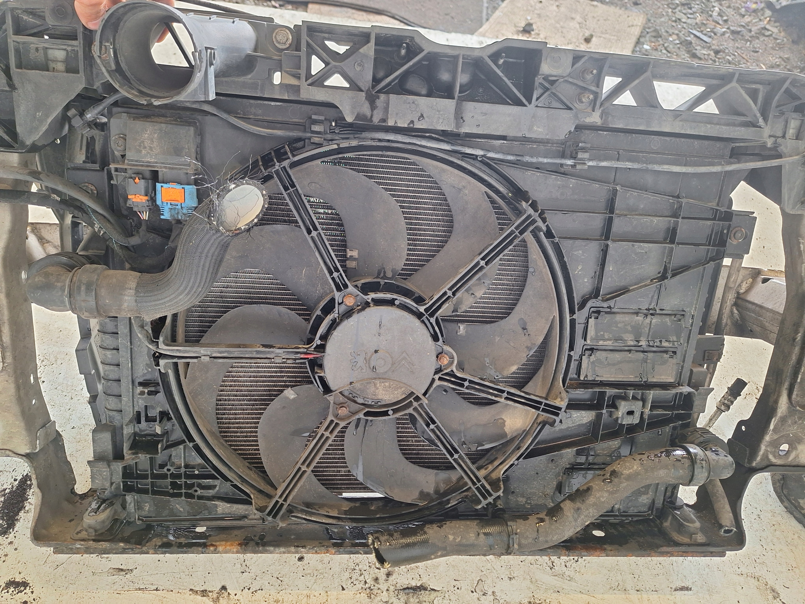 PEUGEOT 308 T9 13-17 support panel for radiators 1.6 HDI