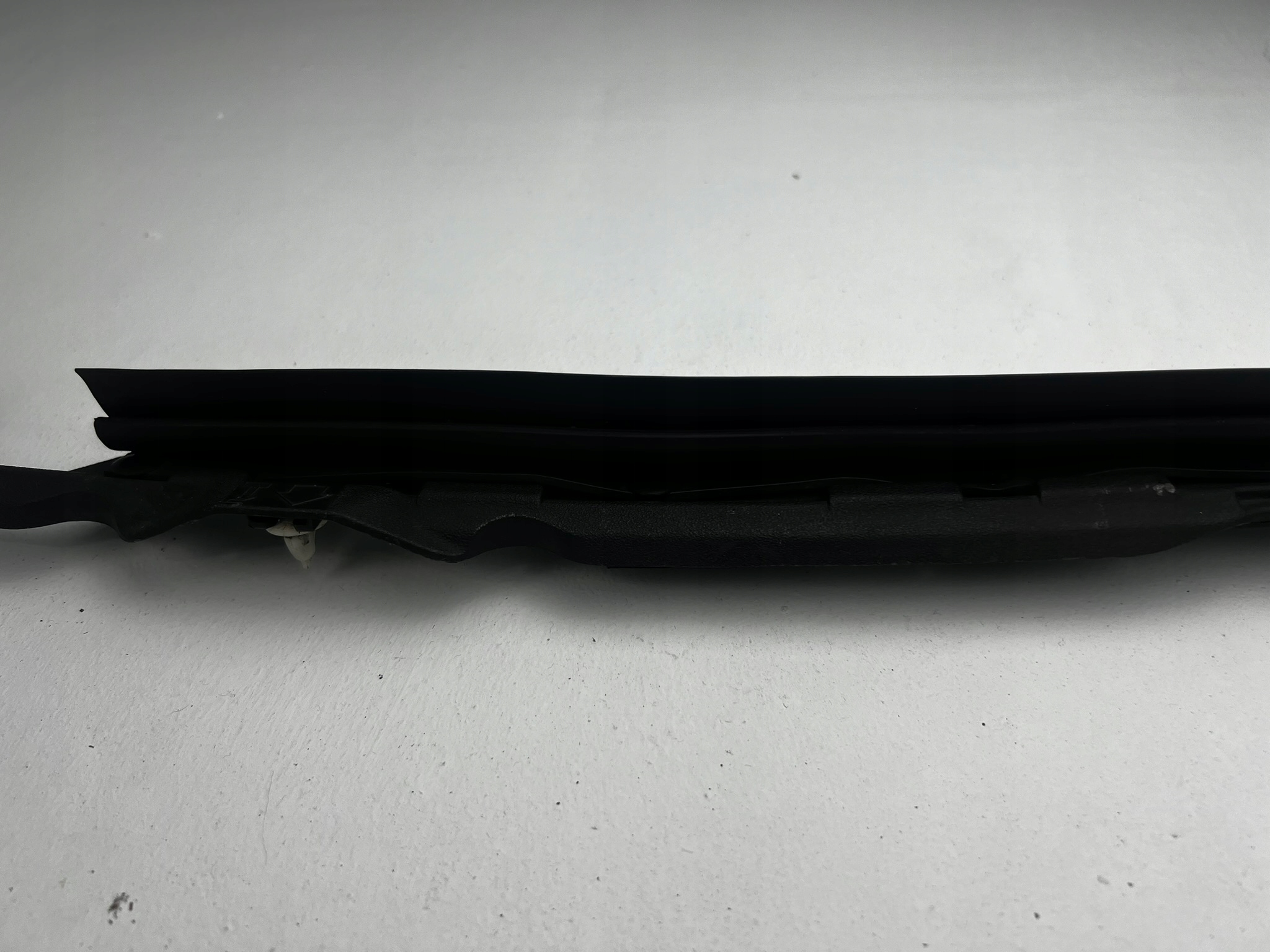 TOYOTA RAV4 III LIFT 2010 - 2012 LISTWA USZCZELKA MASKI 53039-42010 Producent części Toyota OE