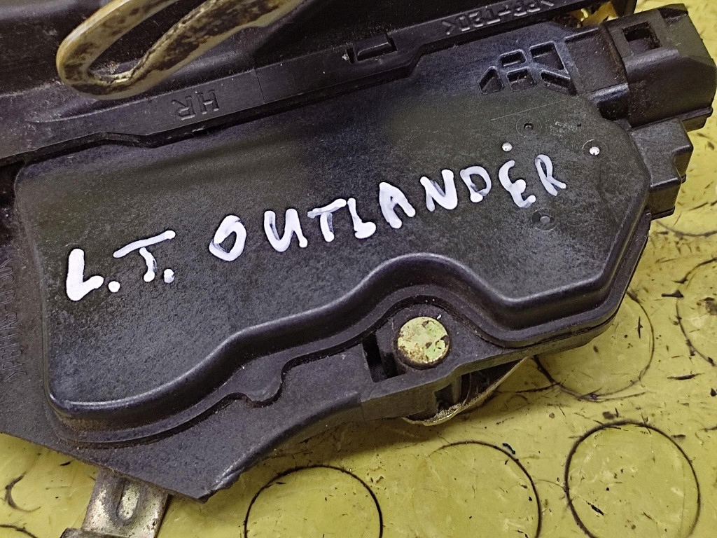 MITSUBISHI OUTLANDER lock door left rear part