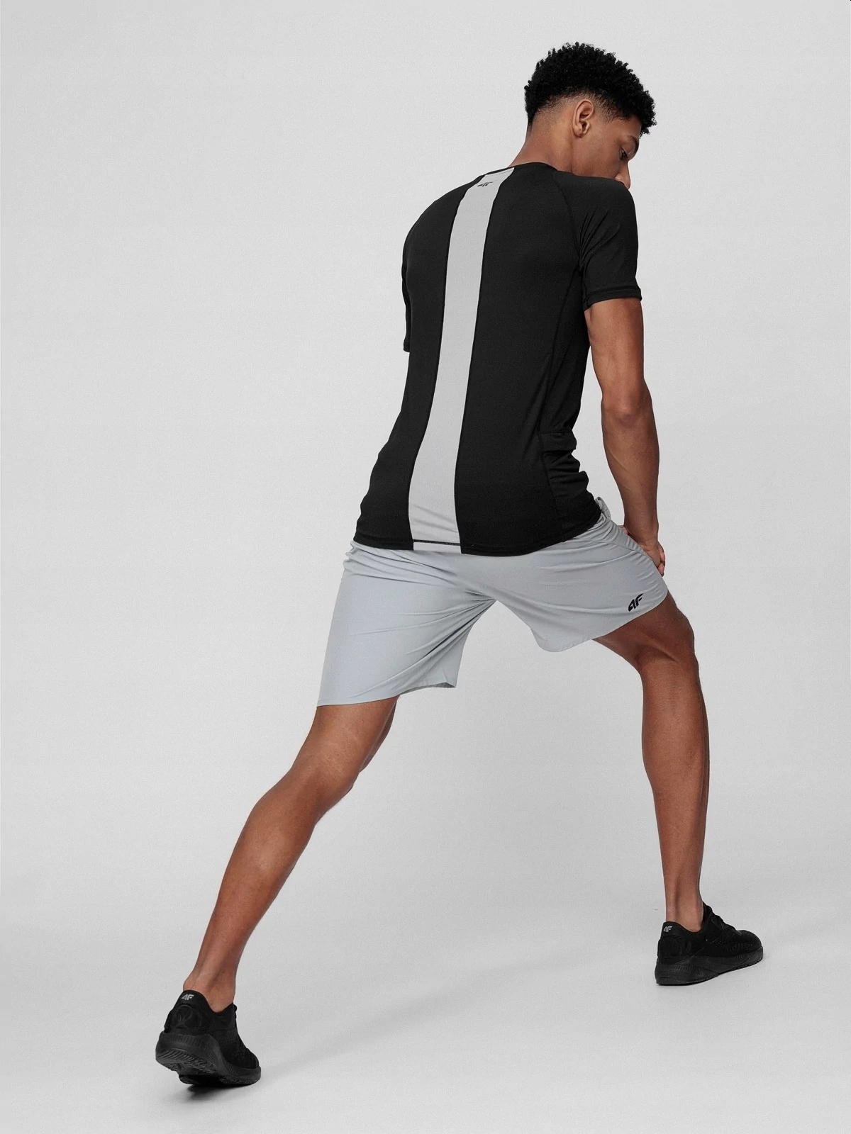 KOSZULKA TRENINGOWA 4F MĘSKA SPORTOWA FITNESS L Dekolt okrągły