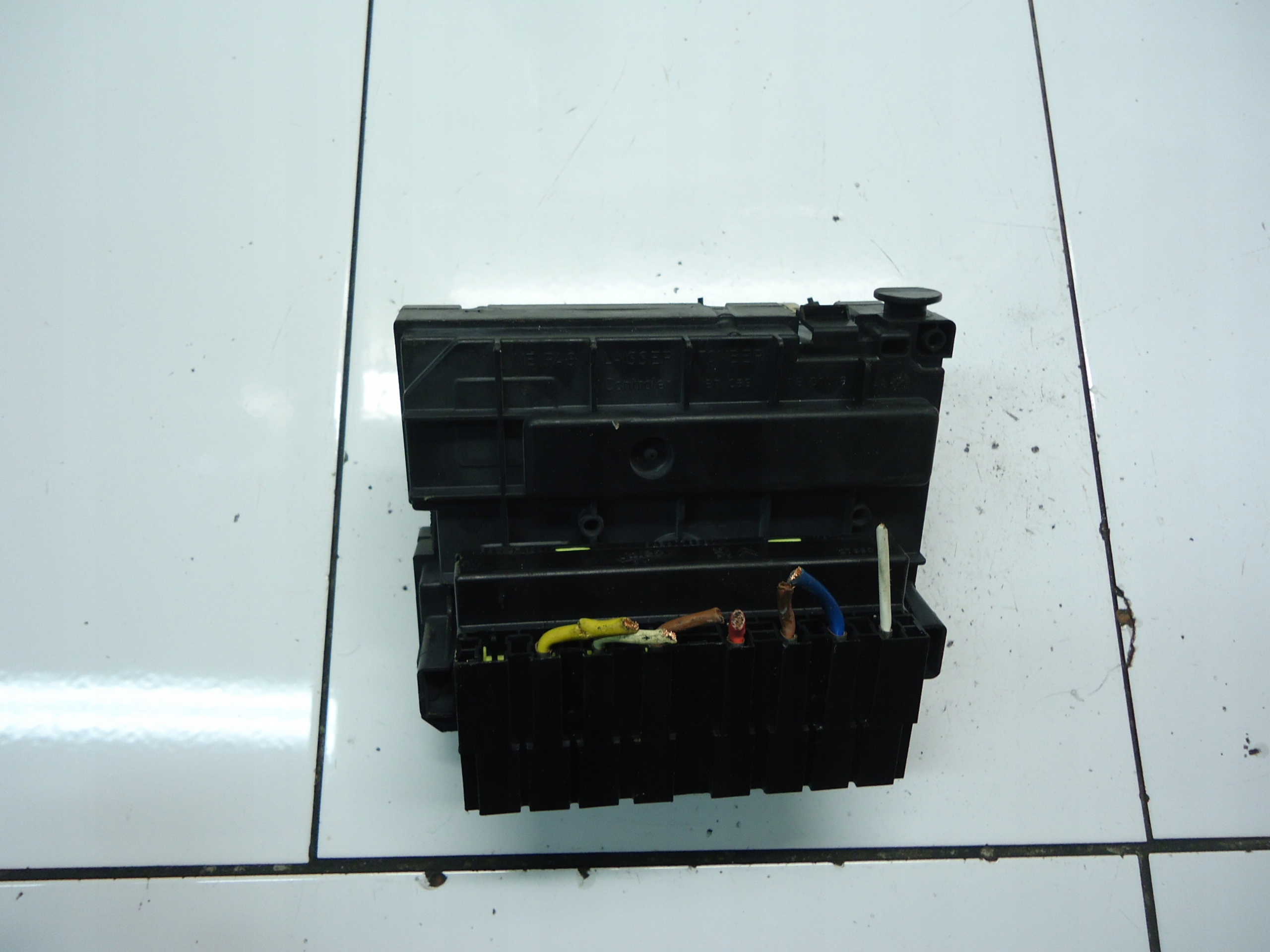 PEUGEOT CITROEN compartment module BSM 9667044880