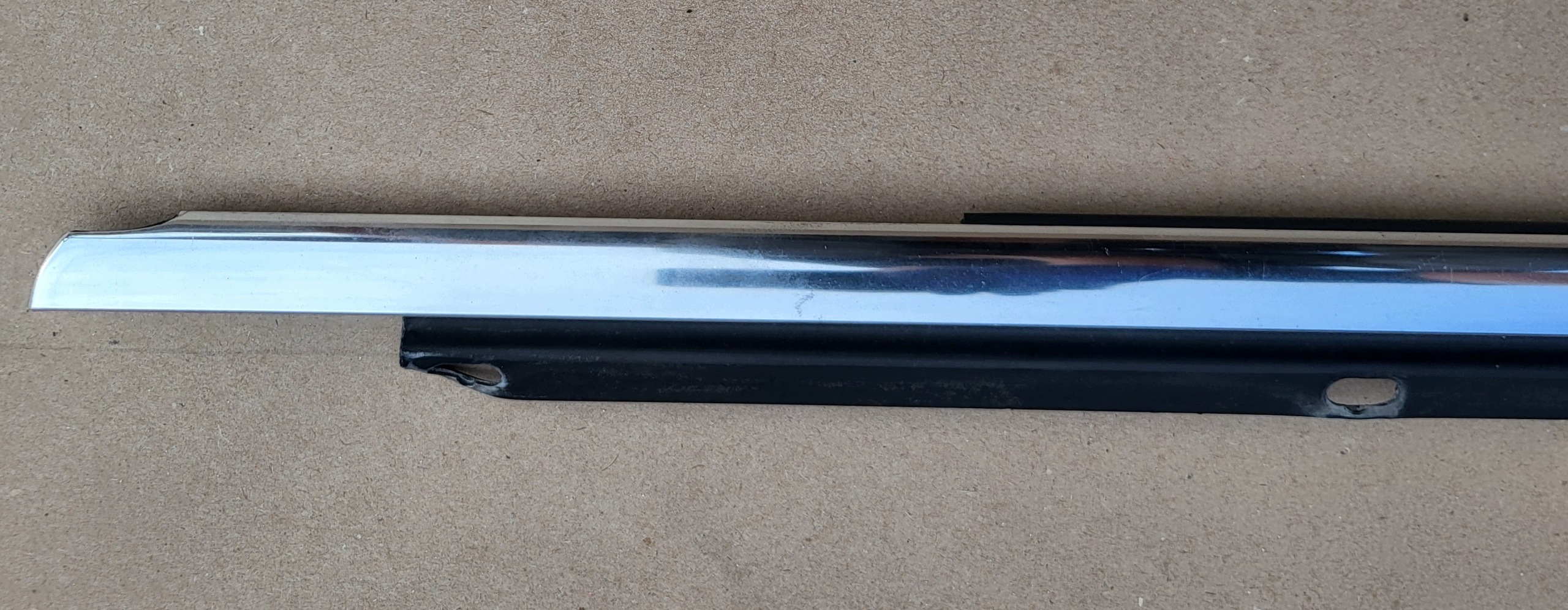 moulding dust door windows left front VW JETTA V GOLF V 1K5837475B OE
