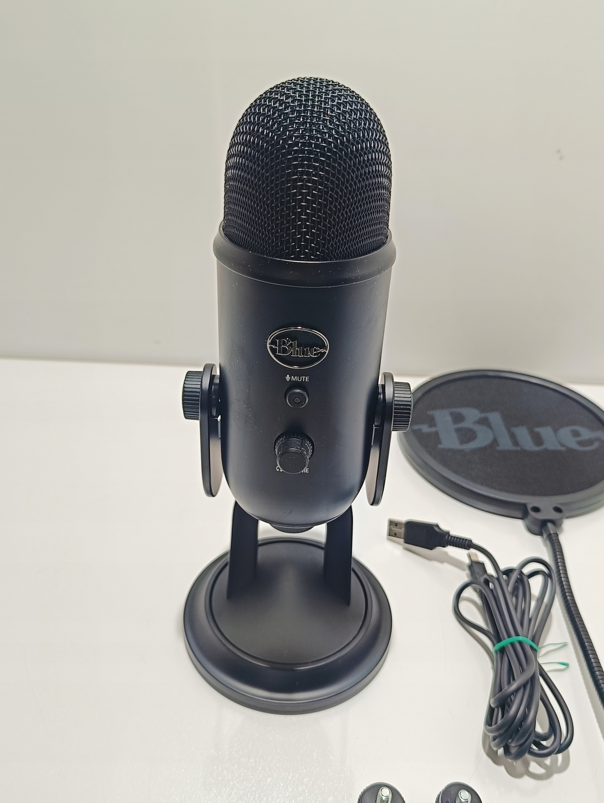 Mikrofon Logitech G Blue Yeti Gaming Streaming Kit Model Yeti Gaming Streaming Kit