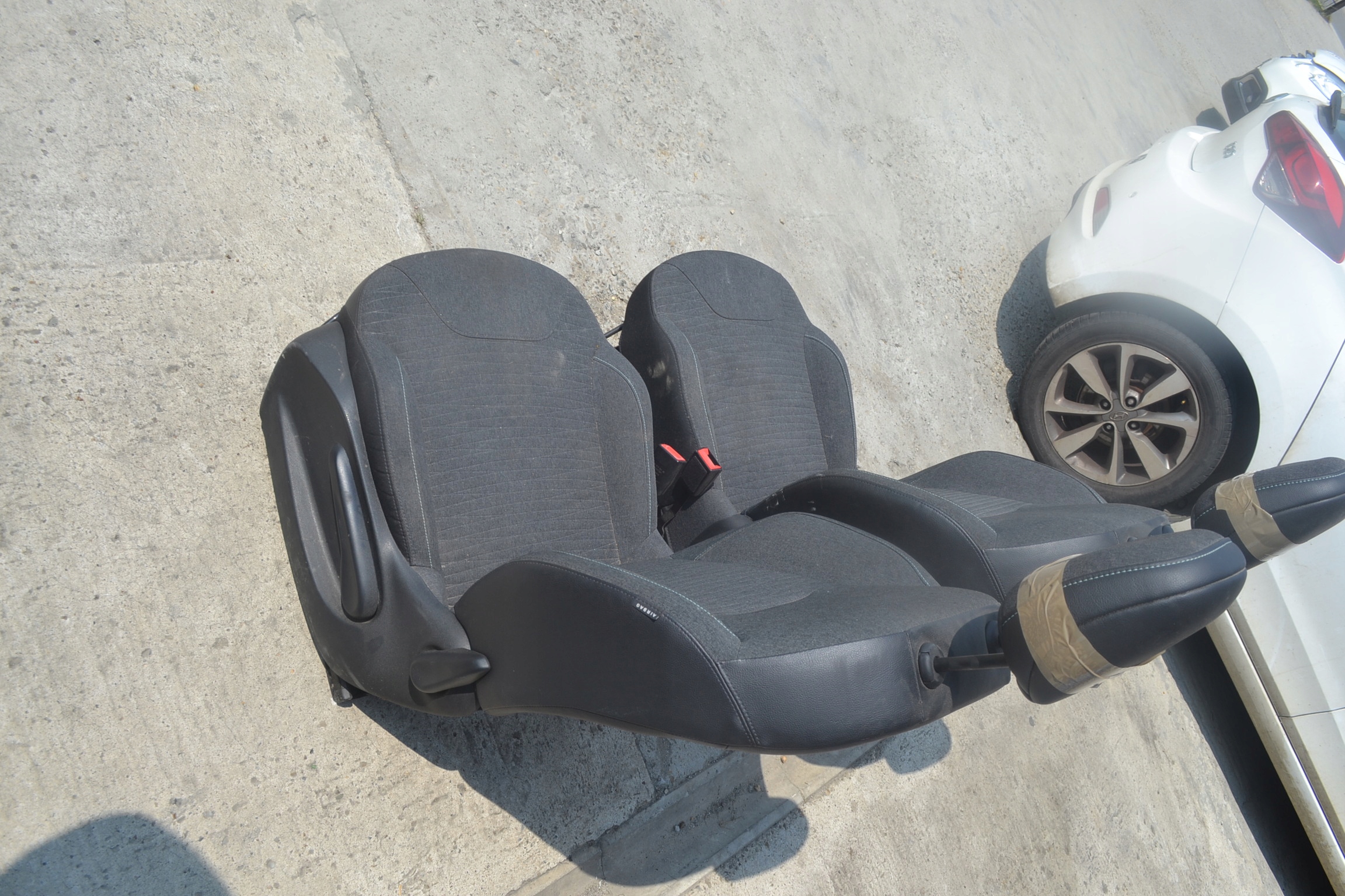 seats front CITROEN C3 II WERSJA EUROPA
