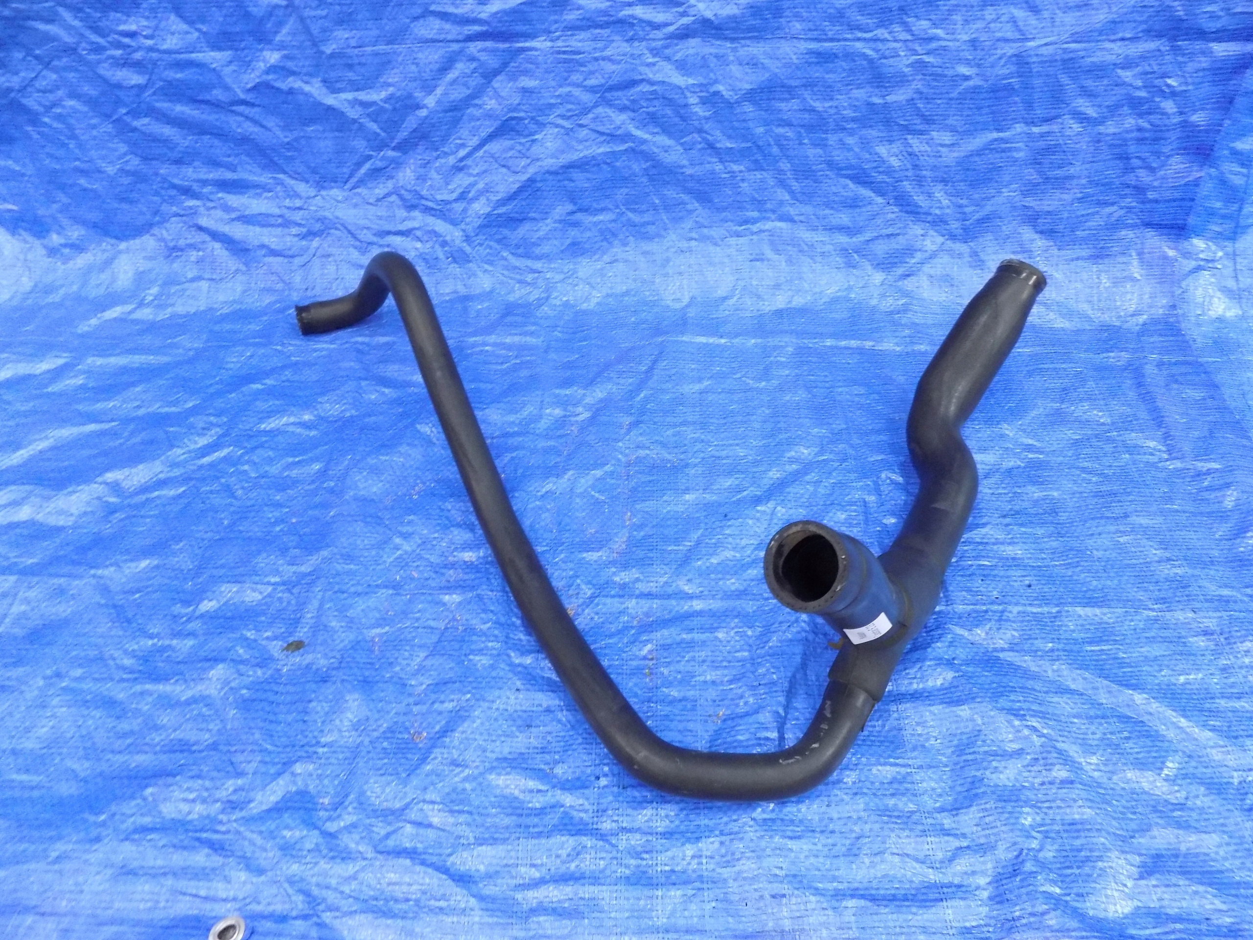 prijenos crijevo vode NISSAN CABSTAR E 98-06R 3,0TD