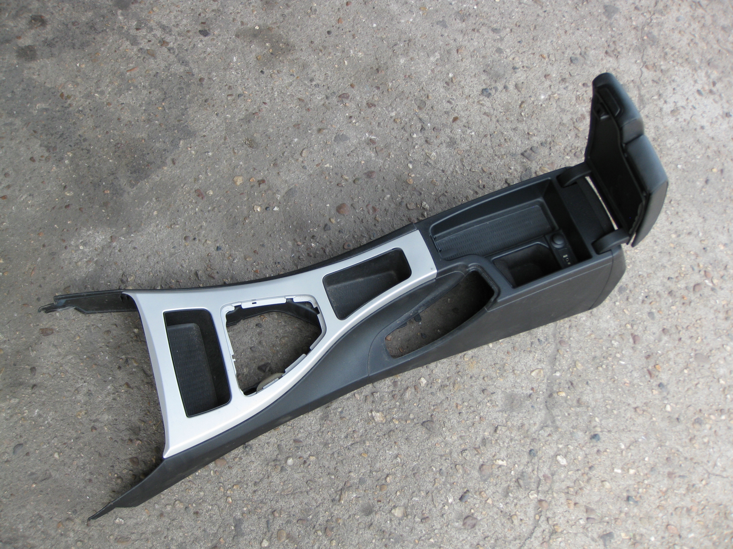 BMW E91 2.0 D 09R TUNEL media bracciolo