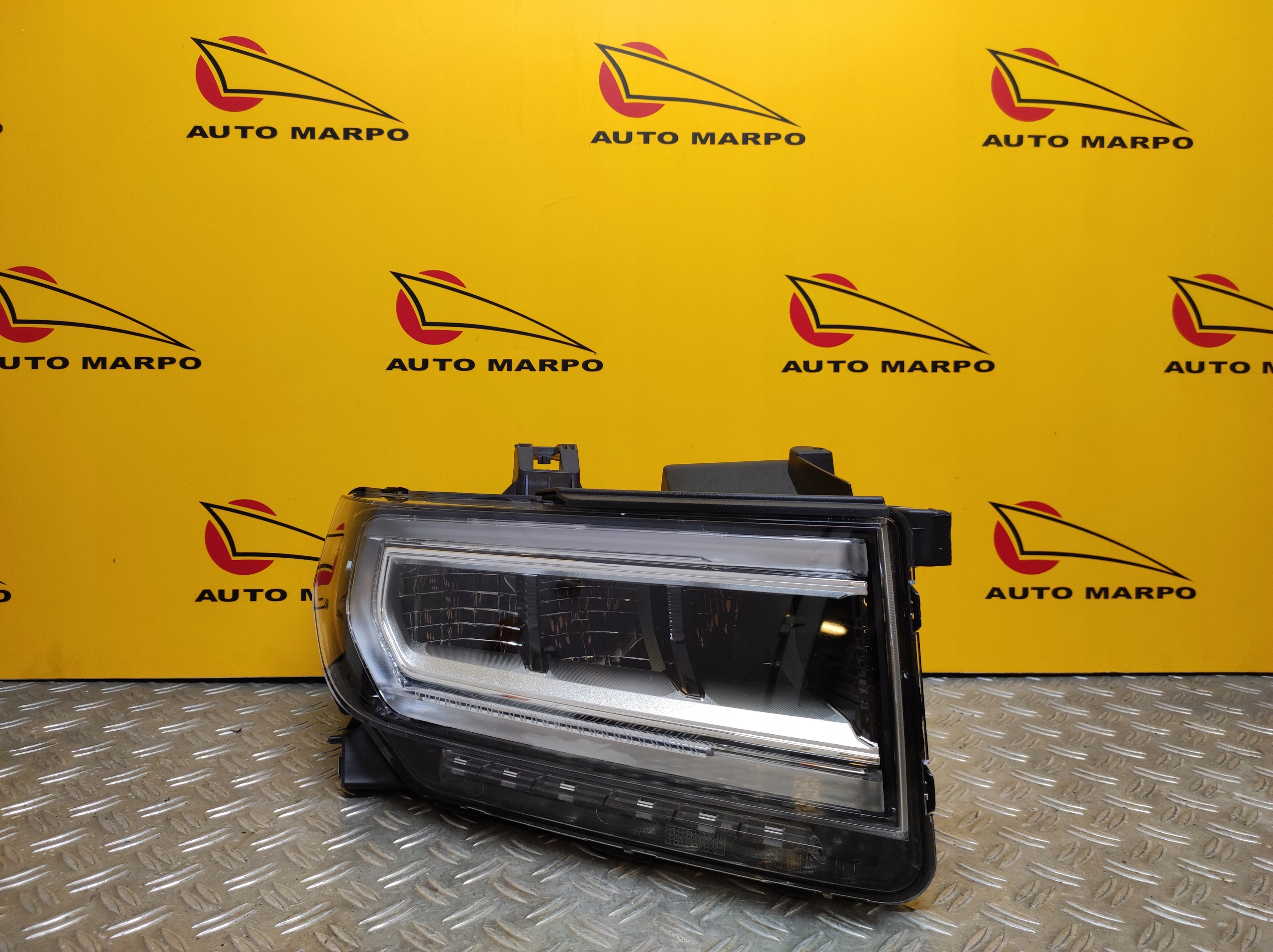 GMC ACADIA 2020 21- REFLEKTOR LAMPA FULL LED R USA Numer katalogowy części 84902386