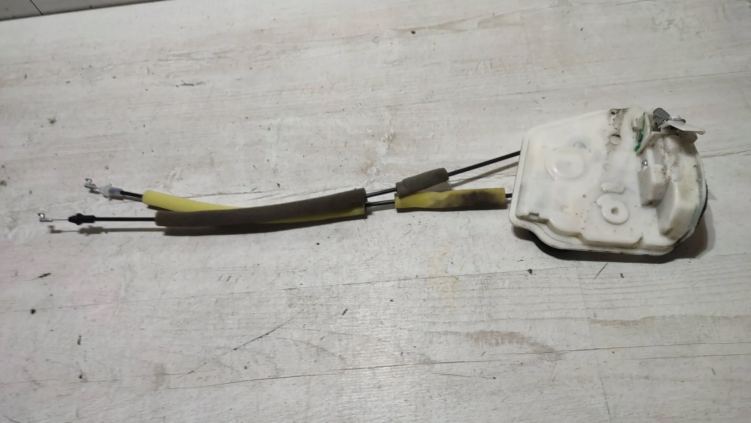 Mazda 3 III BM 17r rear part side right lock door