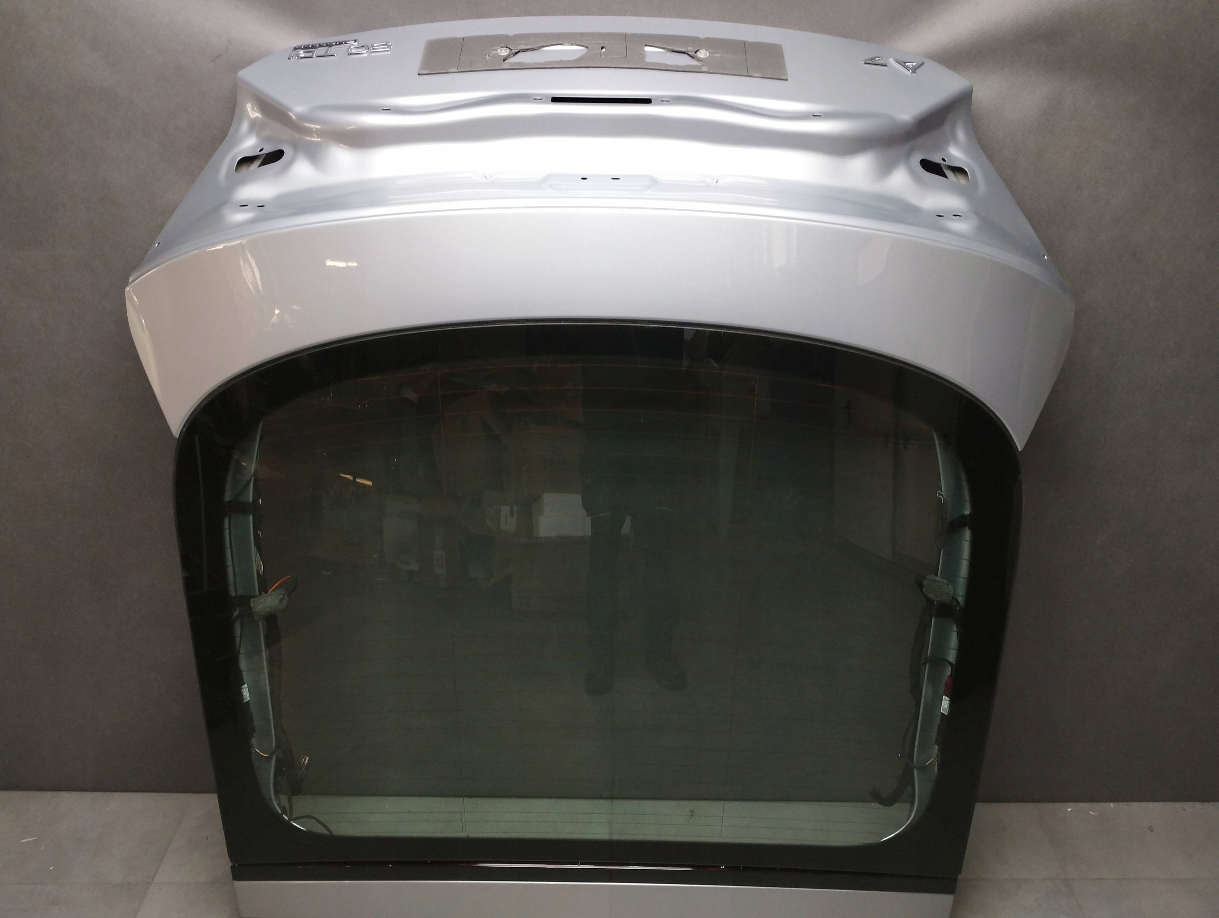 Audi A7 4G 2016 boot door window LZ7G