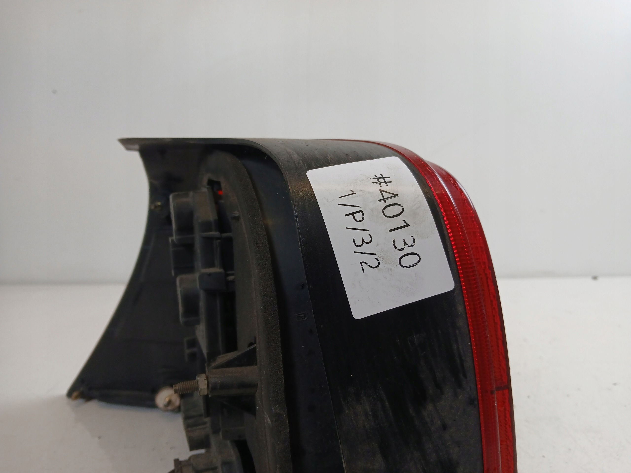 VW GOLF IV HB light right rear part dark