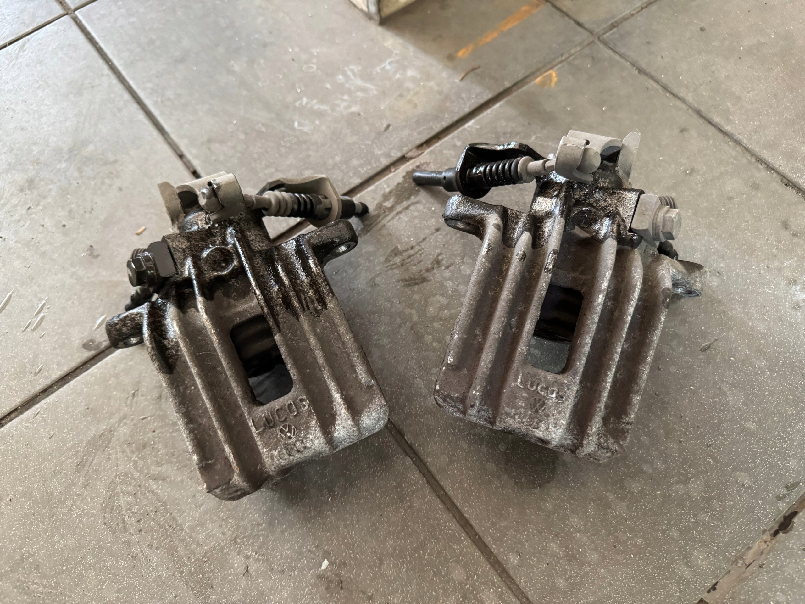 SEAT IBIZA IV caliper brake rear rear part KOMPLET left right