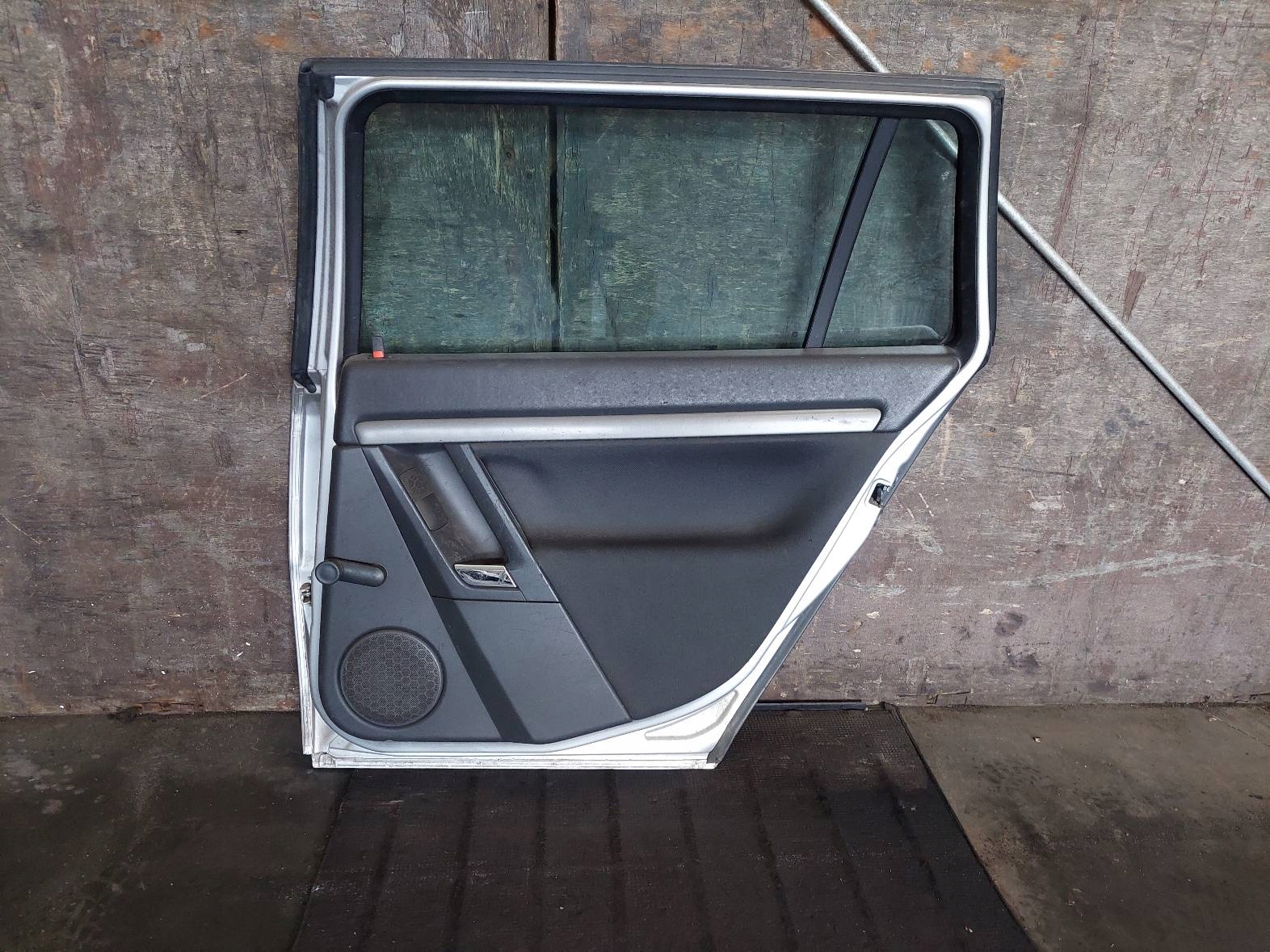 door complete right rear part OPEL VECTRA C Z157