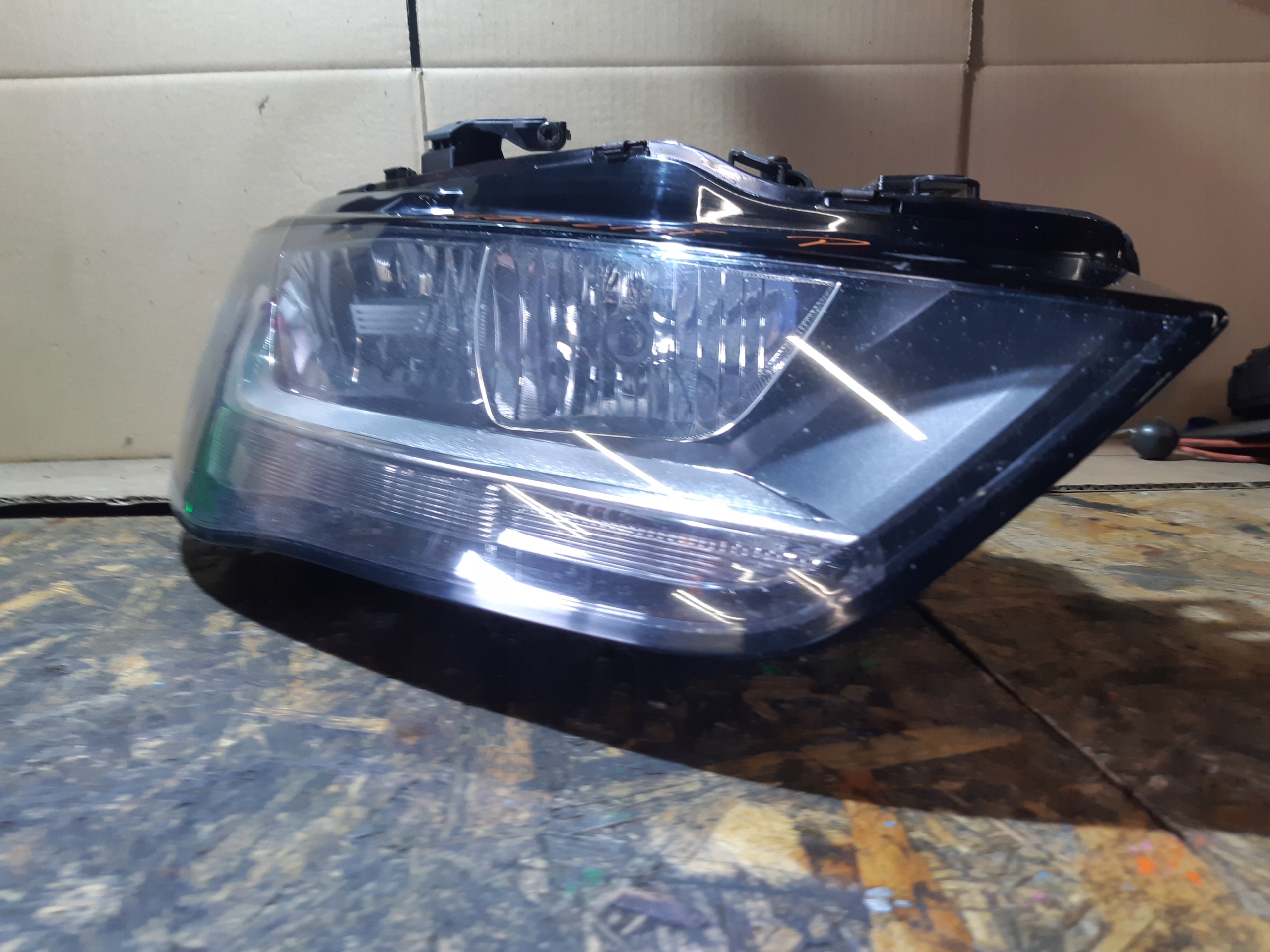 AUDI A4 B8 LIFT light right front right front 8K0941004AC