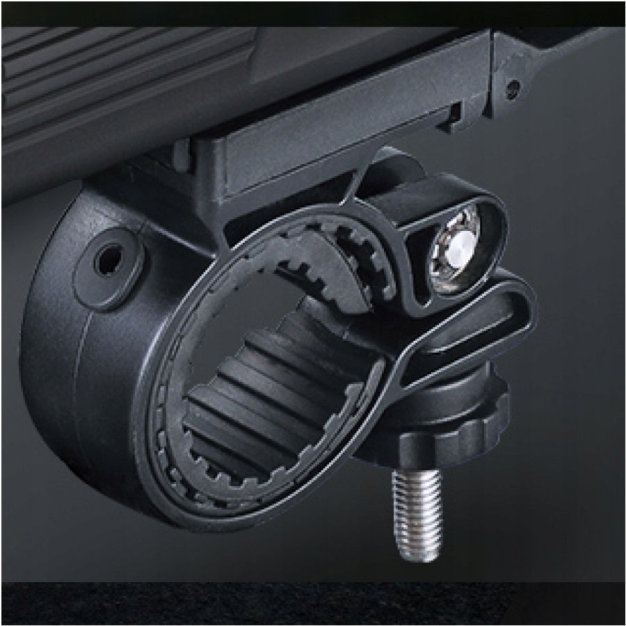 LATARKA ROWEROWA FENIX BC21R V3.0 + MONTAŻ Kolor dominujący czarny