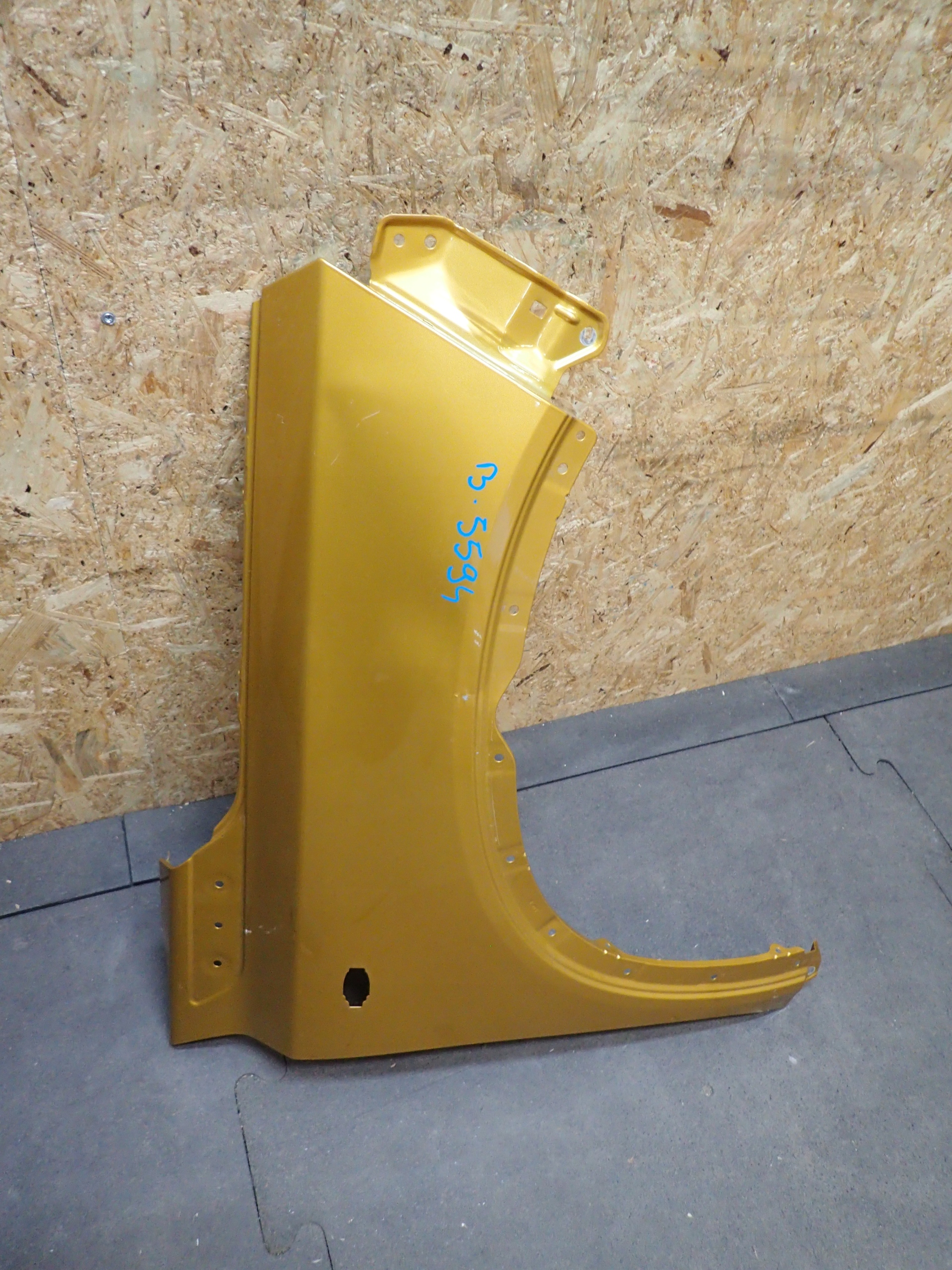 FENDER FRONT RIGHT SUZUKI VITARA 15