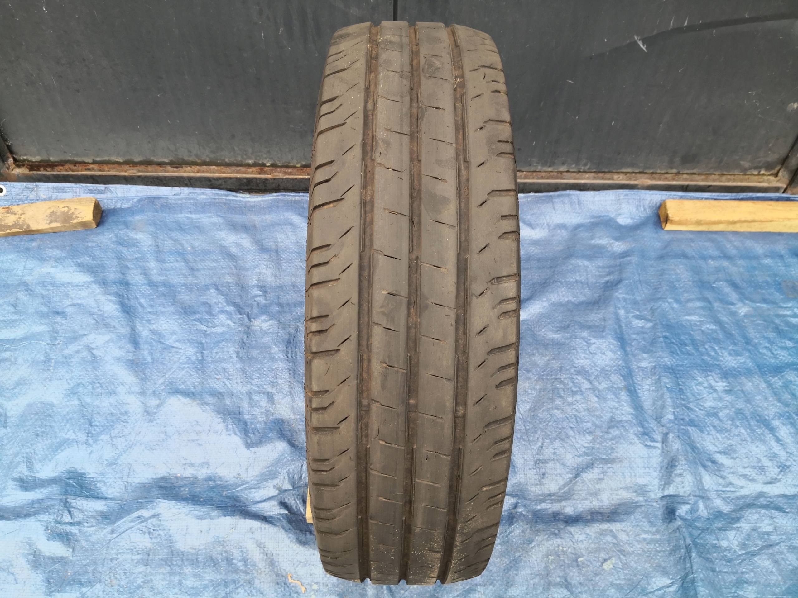 ШИНИ CONTINENTAL CVC 200 205 / 75R16C 113 / 111R
