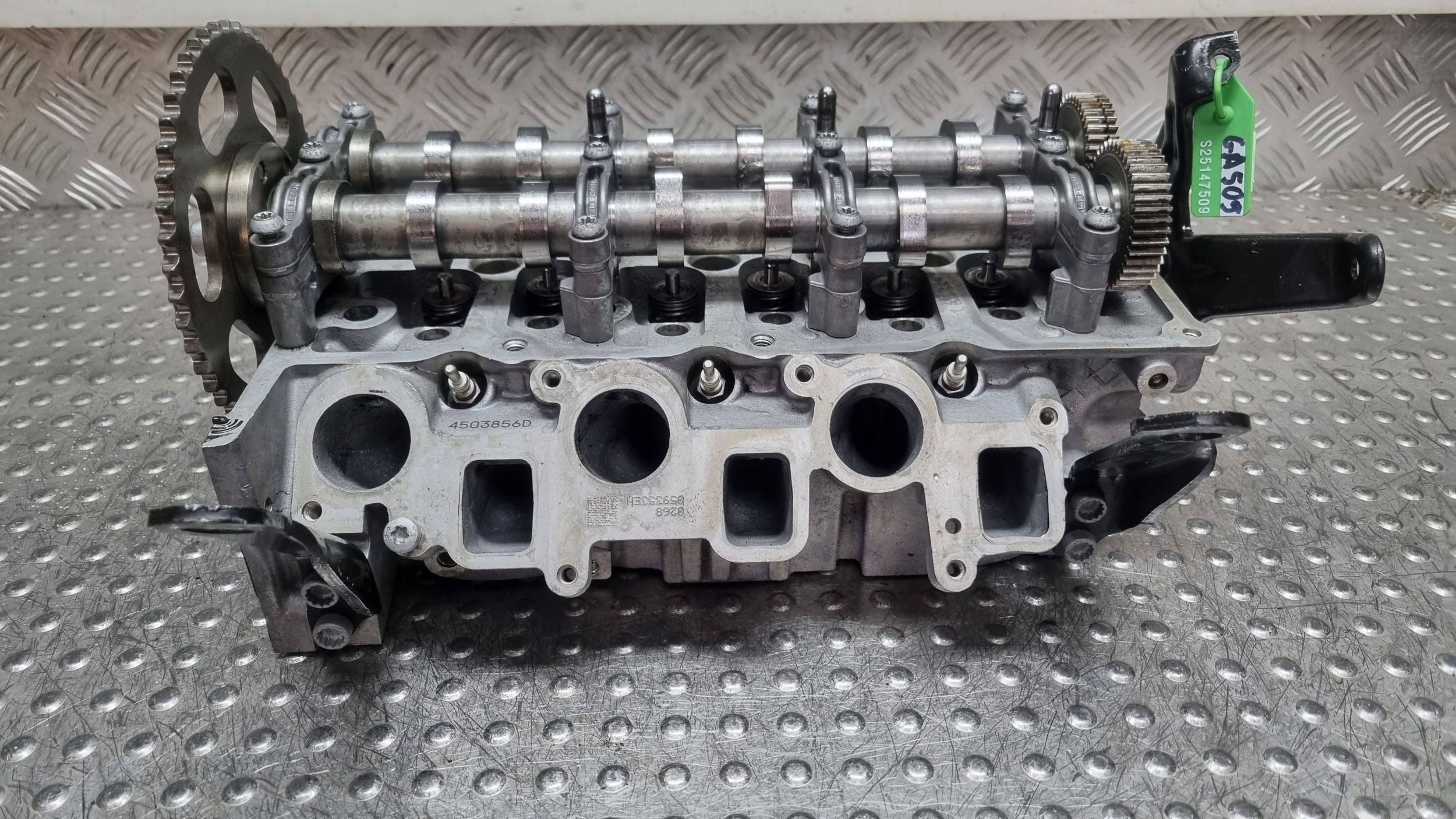 hlava vačky levá 0593AS 059353EN AUDI A6 C7 A7 SQ5 3.0TDI BITURBO CGQ CVU