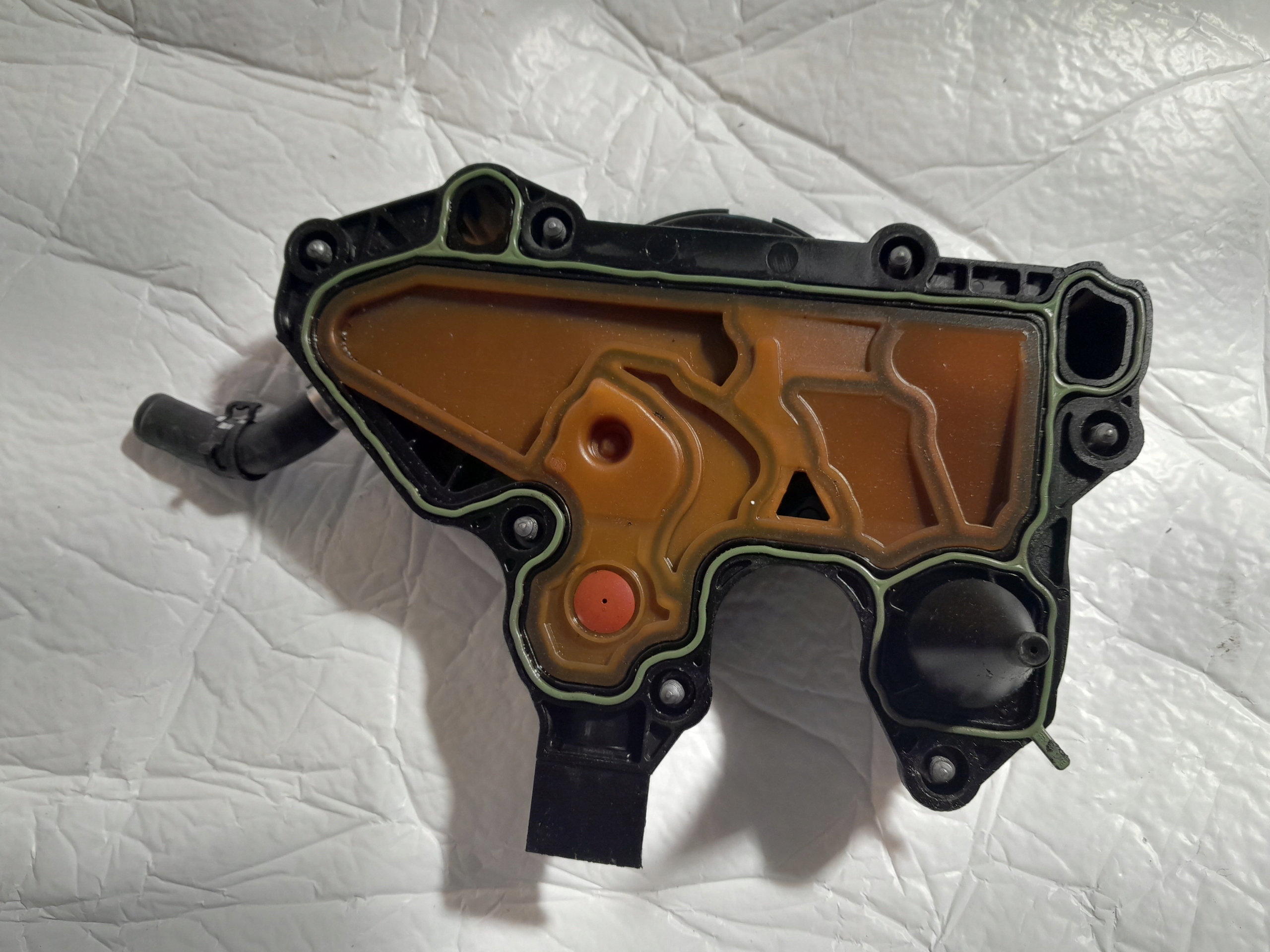 VW AUDI 2.0TFSI ODMA SEPARATOR olio 06K103495BL