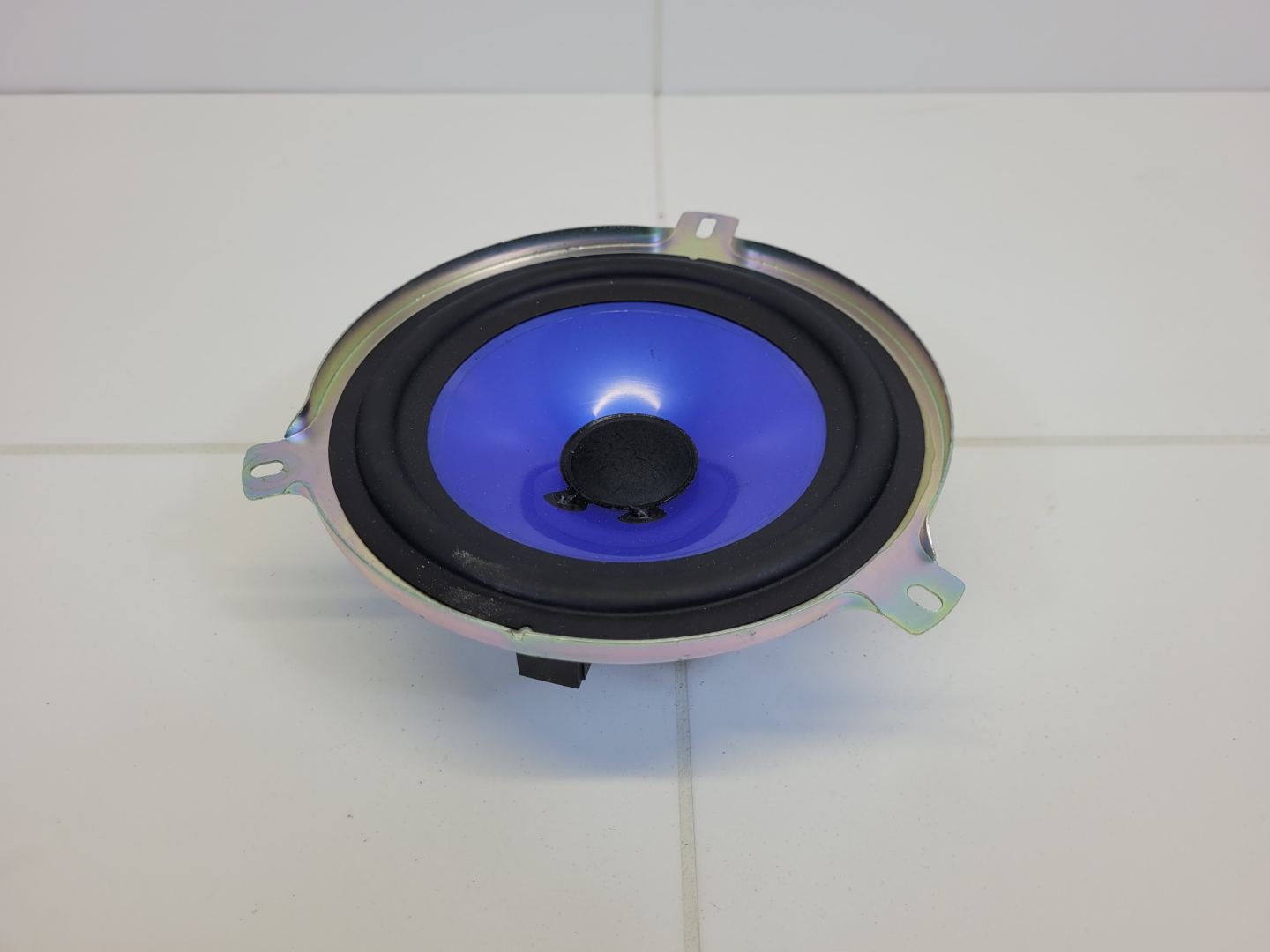 speaker rear part left side Maserati Levante 2017 6700363680