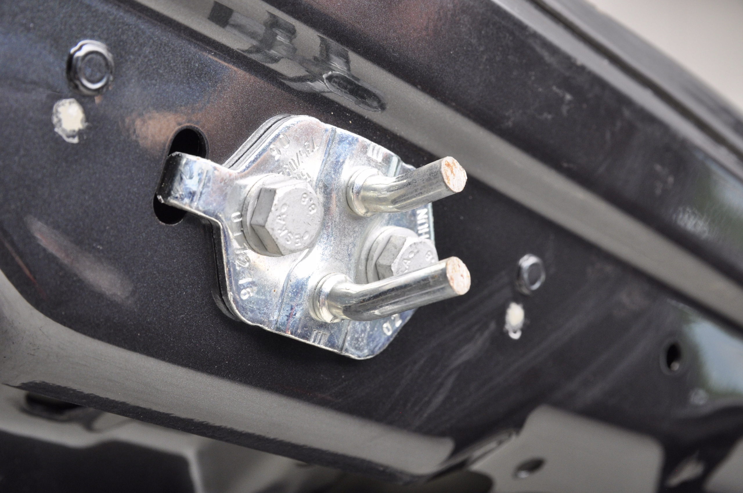 BMW 7 G12 KLAPA TYŁ TYLNA LOTKA SPOILER MPAKIET Typ samochodu Samochody osobowe