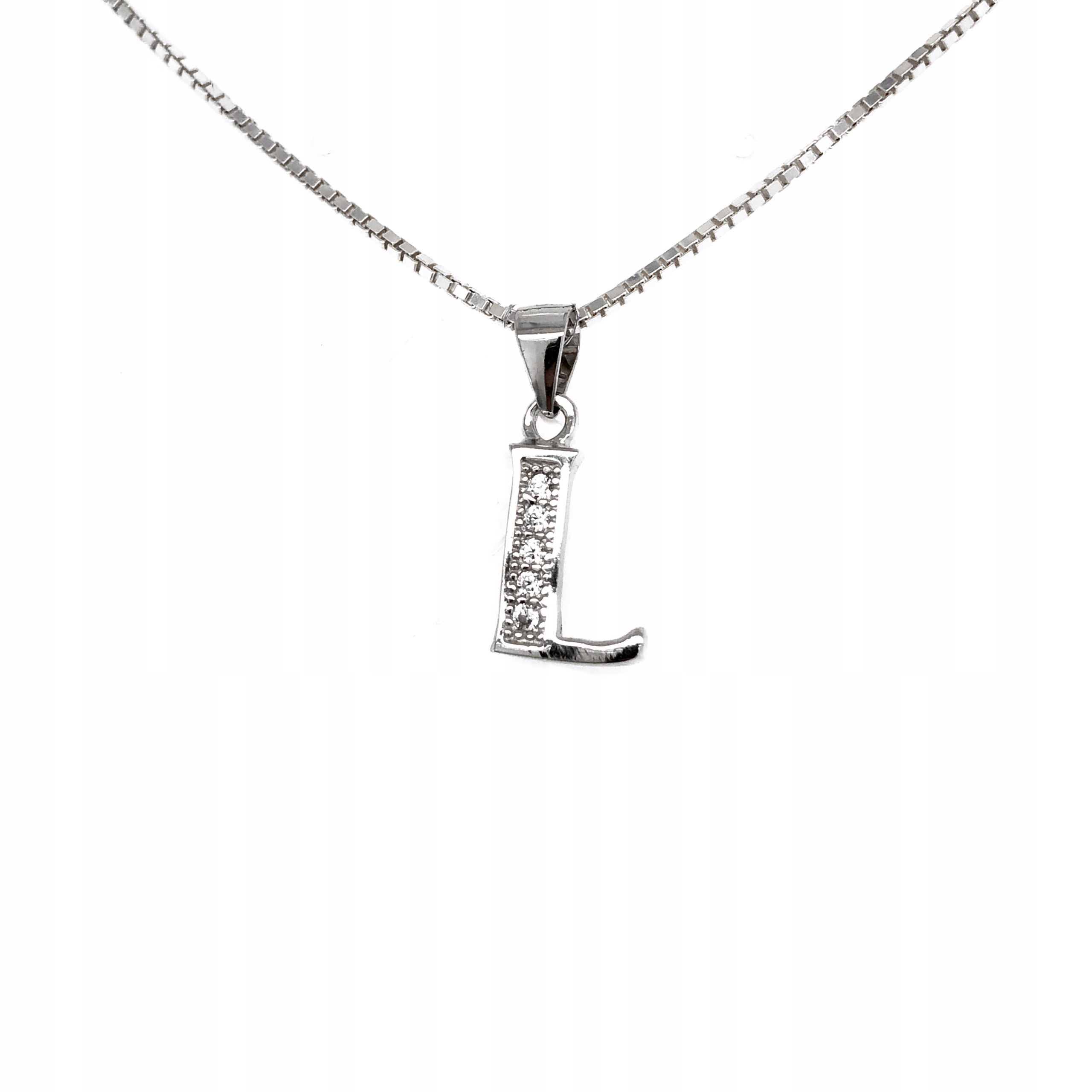 Stříbrný písmenko „L“ s přívěskem