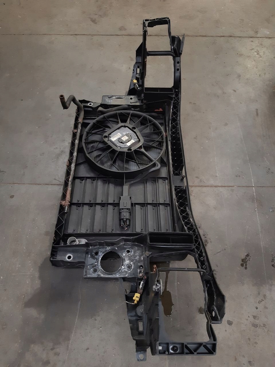 support panel for radiators pillar Audi A8 D3 3,7 V8