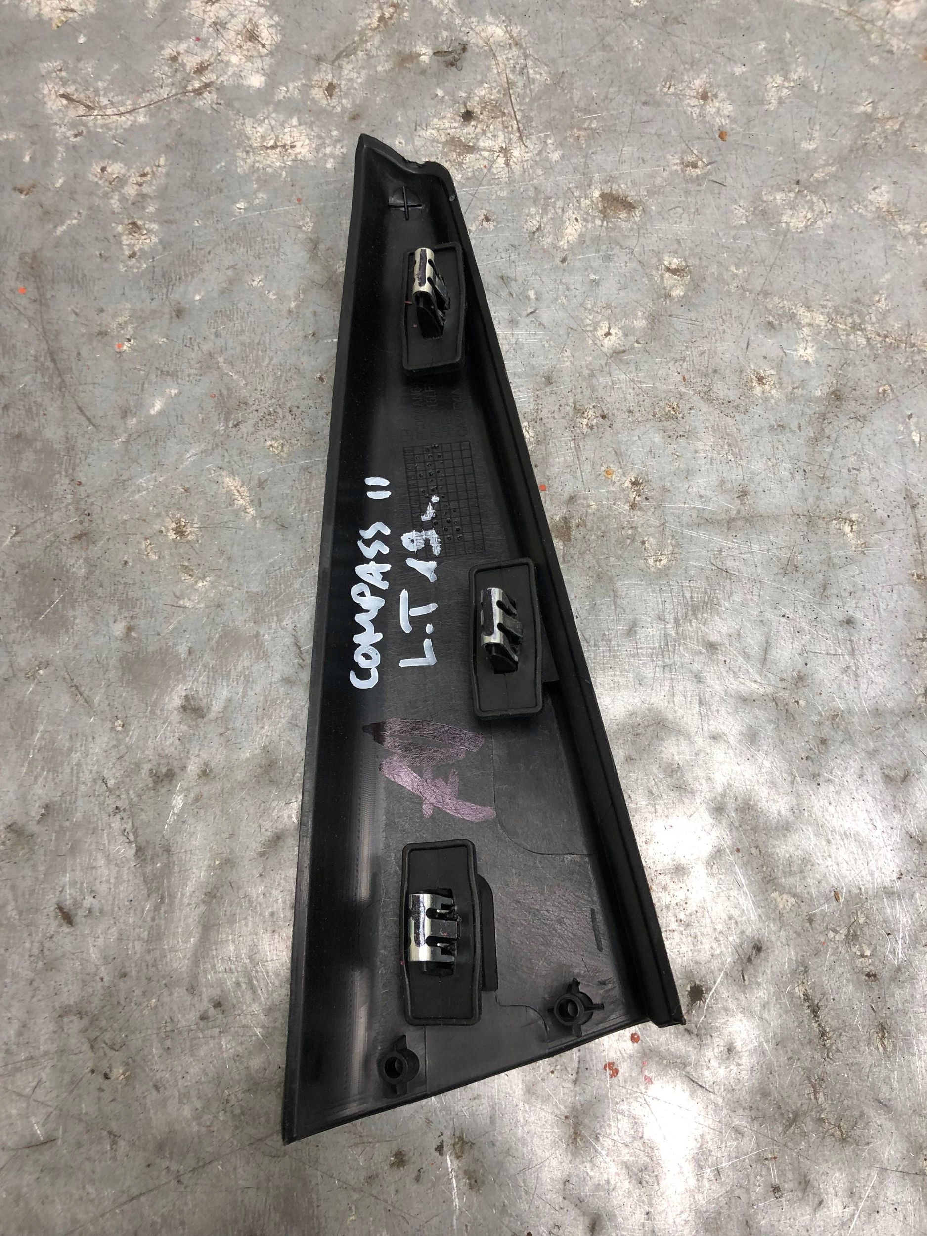 Ecke Fenster Tür links heck JEEP COMPASS II 7000115