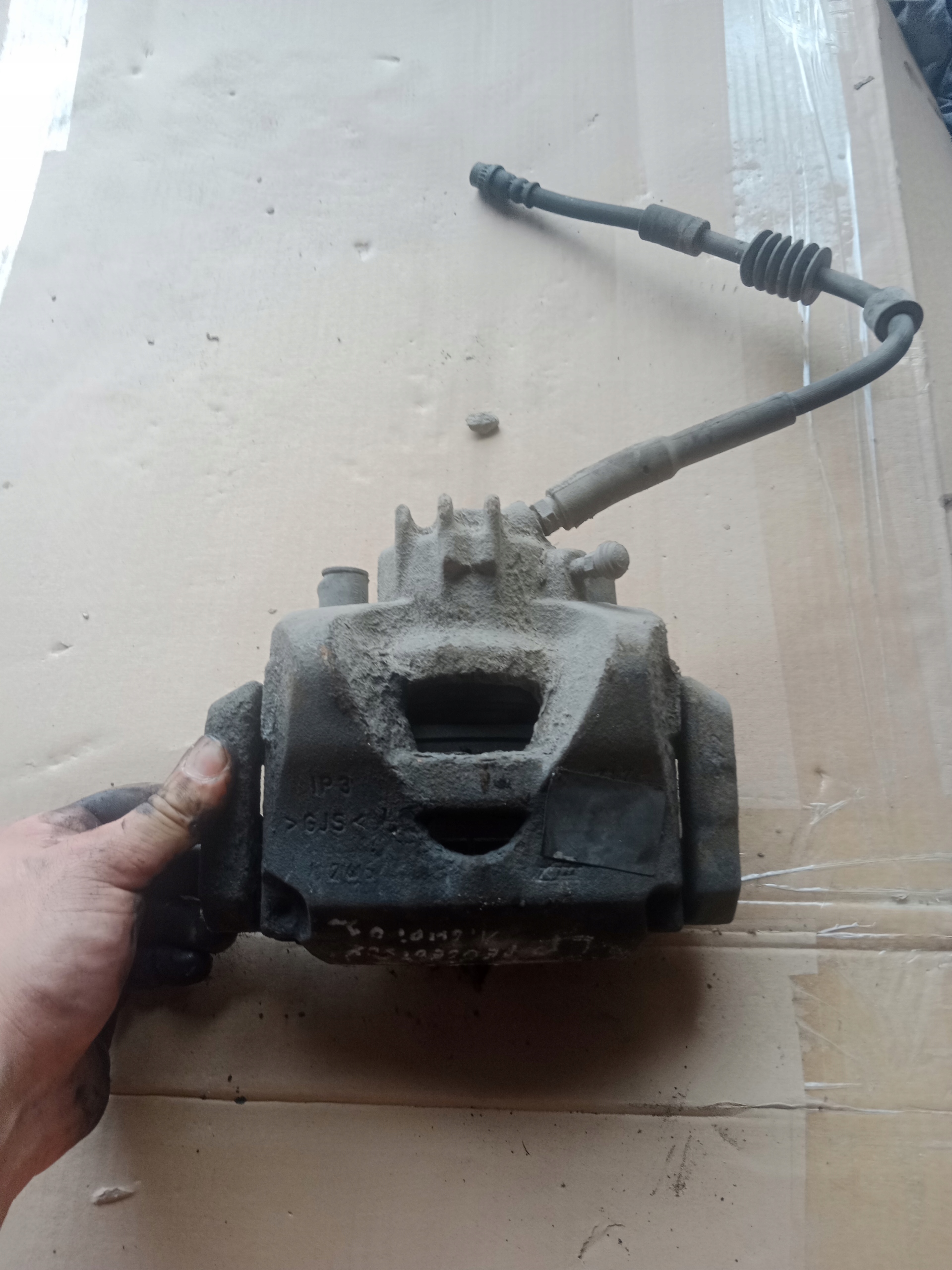 caliper brake left front PEUGEOT 5008 1.6 HDI