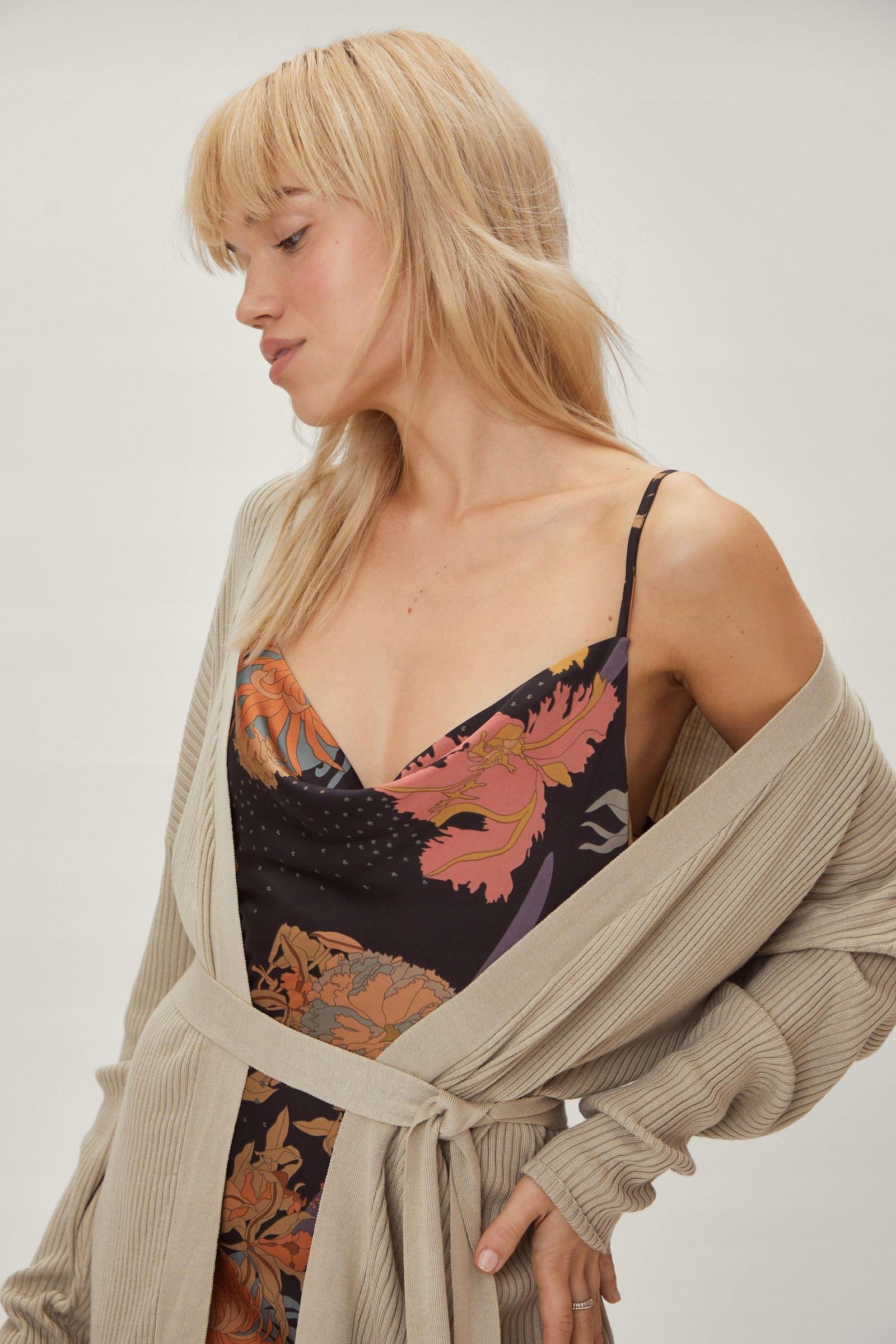 KARDIGAN PRĄŻKI M LC94207 *NASTY GAL Marka Nasty Gal