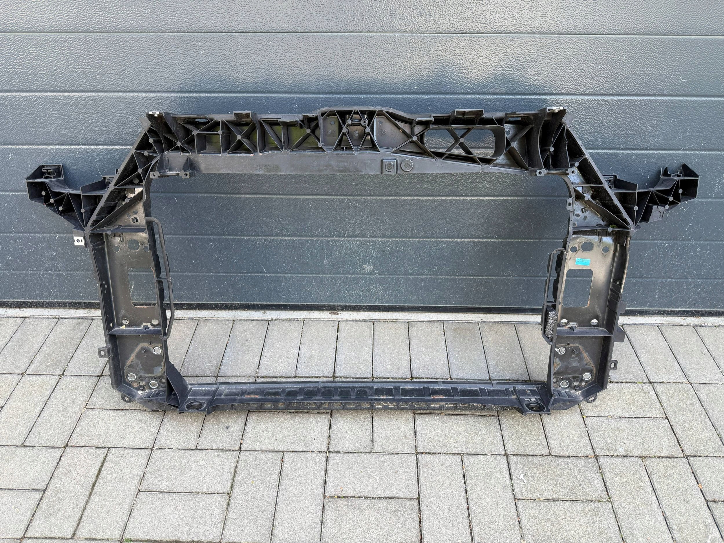 Ssangyong Tivoli Lift 19- pillar iron support panel for radiators