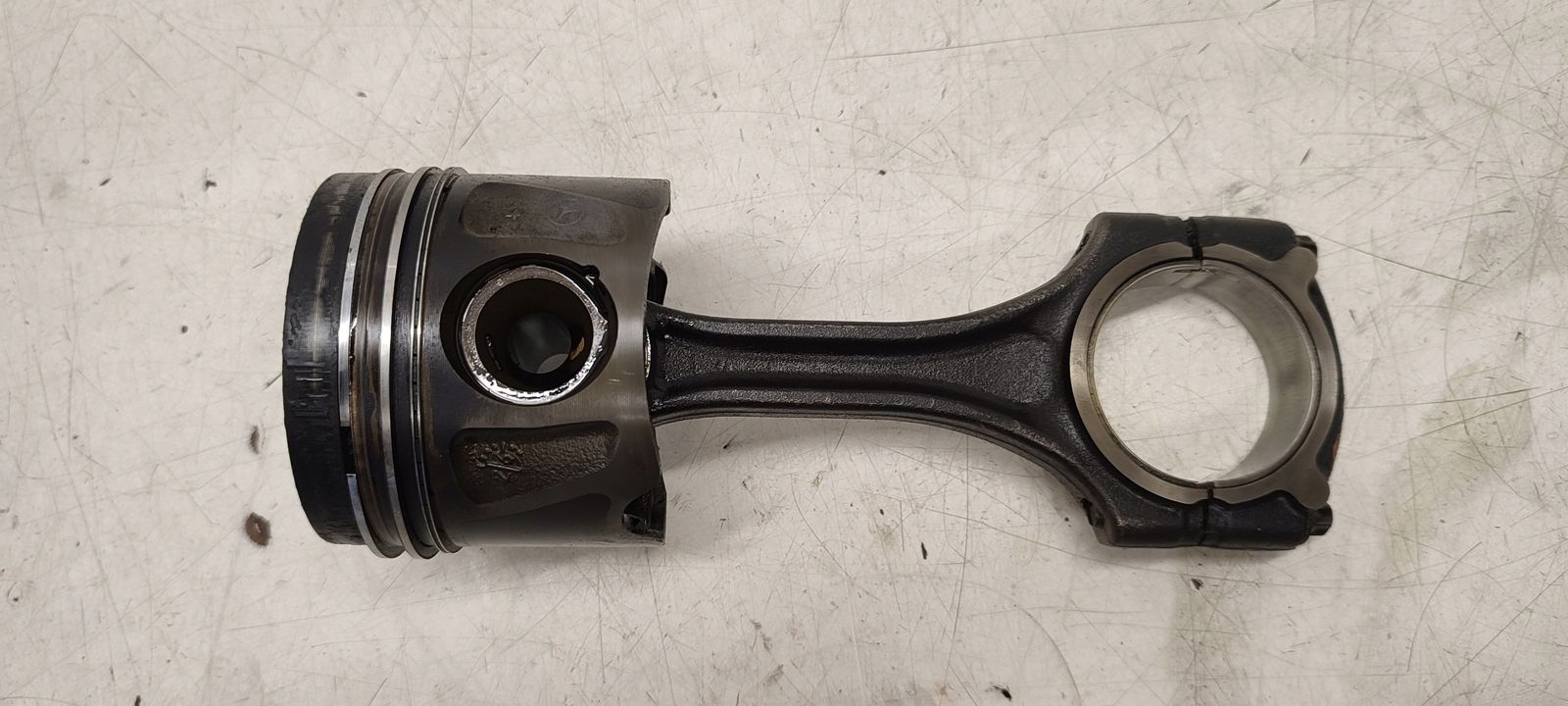 piston connecting rod Mercedes W245 2,0 CDI OM640