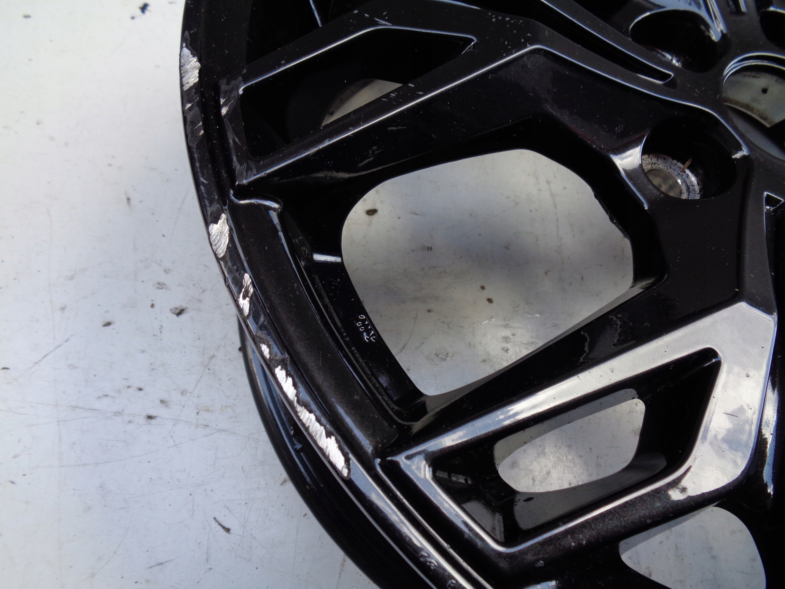 disk hliníkový MITSUBISHI 7JX18 ET38 5X114,3