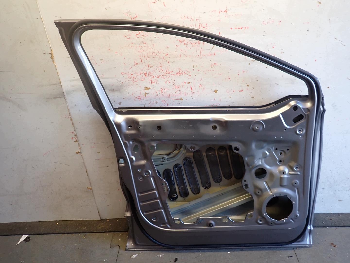 door front front left AUDI Q4 2018- 89A831311