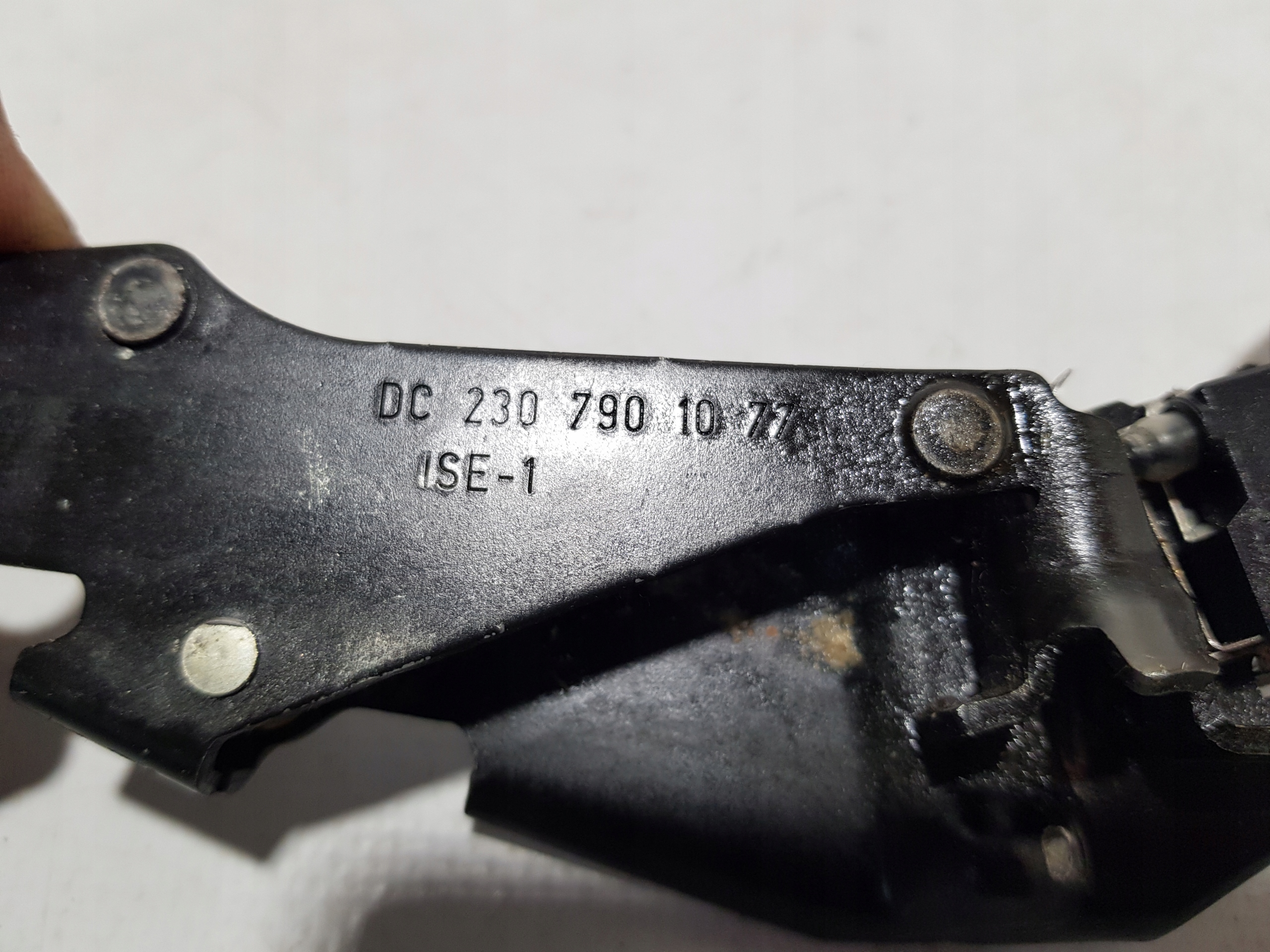 MERCEDES SL R230 lock roofs right 2307901077