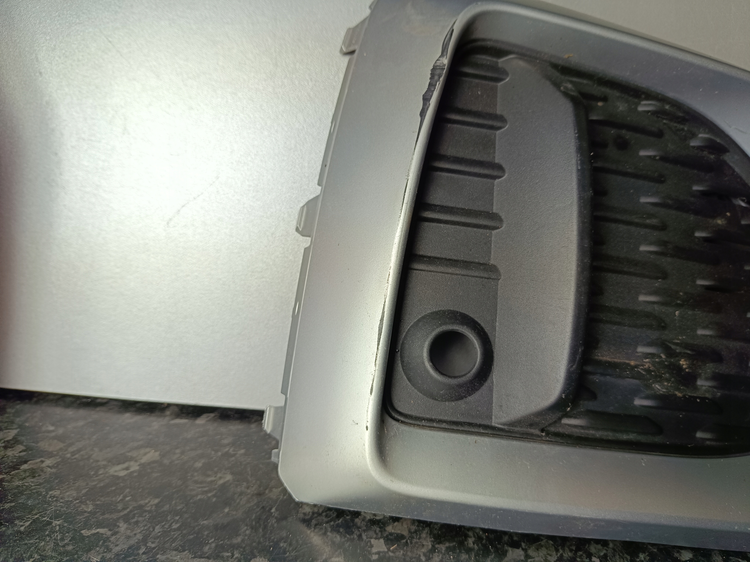 grid bumper right PDC Audi Q2 81A Lift 20- 81A853054C